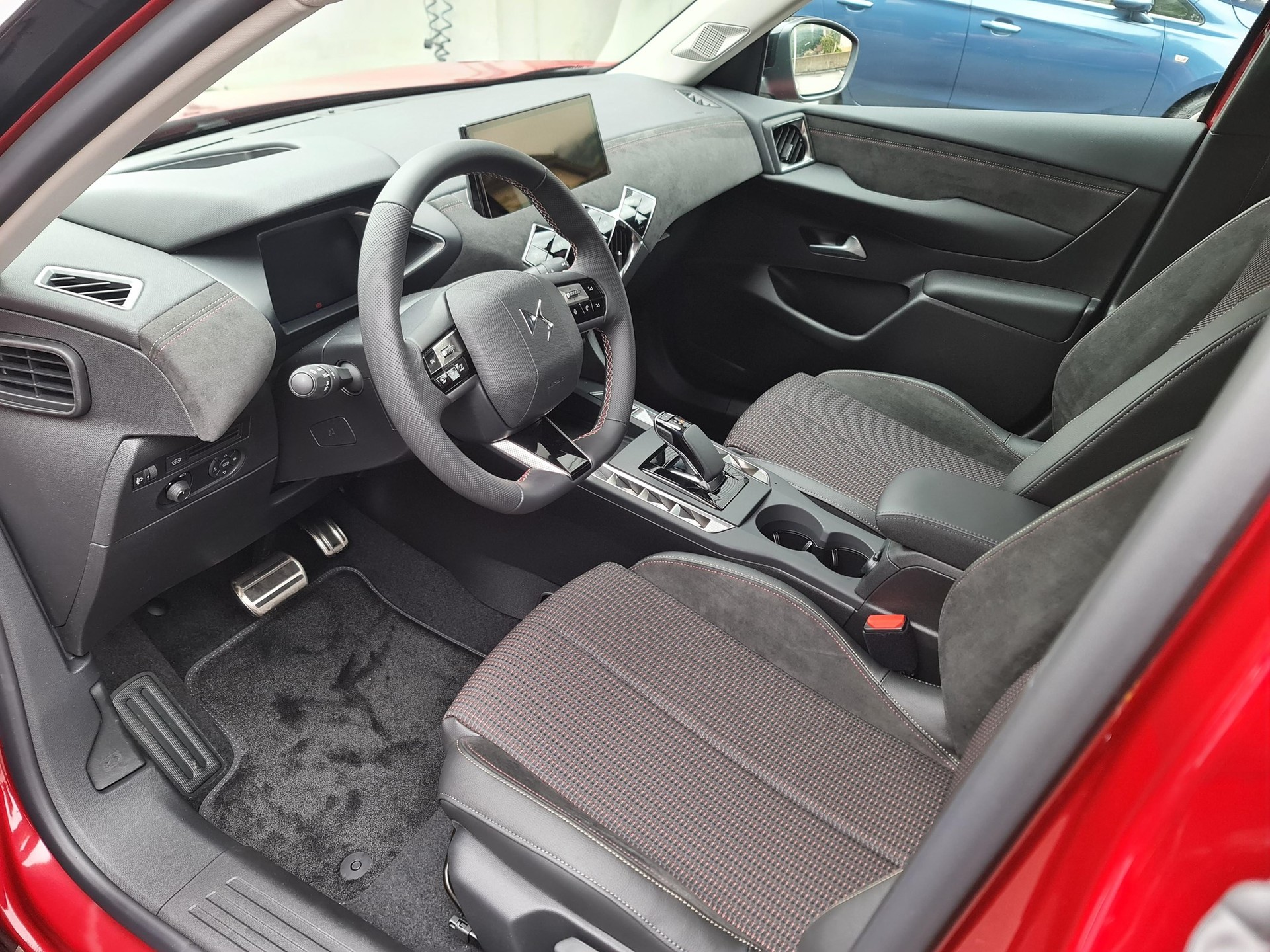 DS AUTOMOBILES DS3 3 E-Tense Ligne Noire-image-6