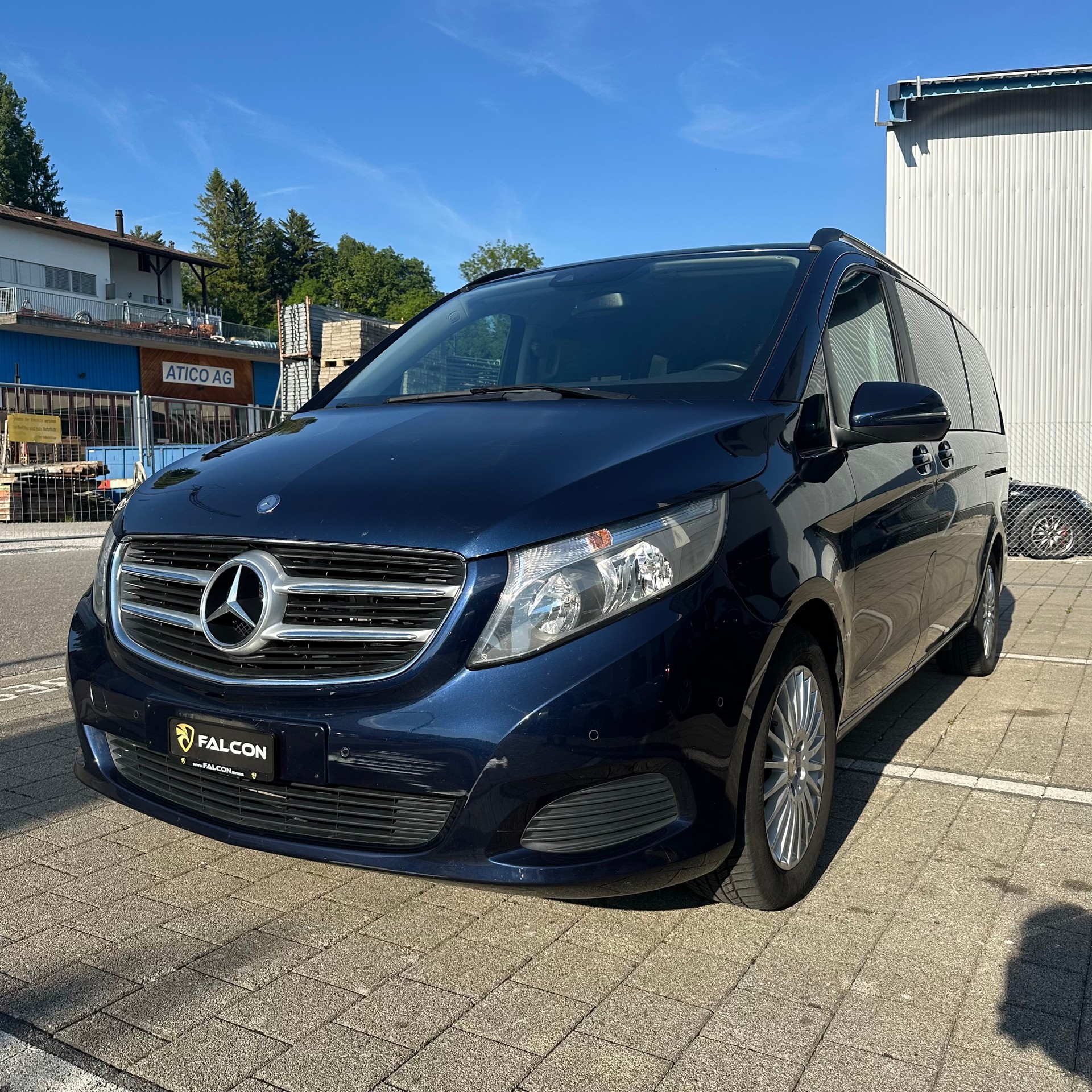 MERCEDES-BENZ V 220 d lang 7G-Tronic-showroom-element-2