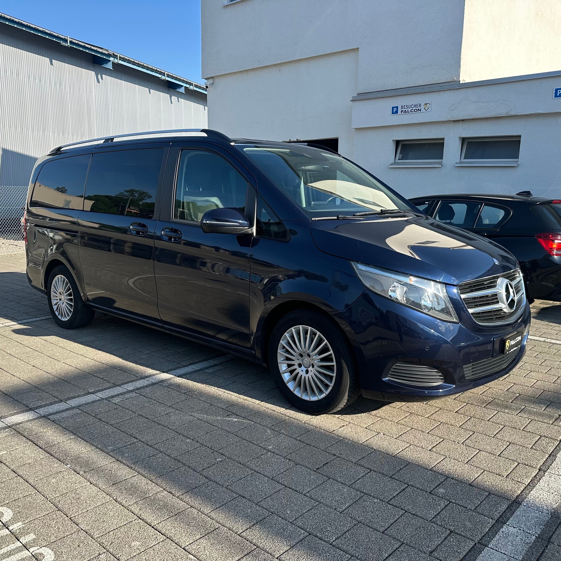 MERCEDES-BENZ V 220 d lang 7G-Tronic-showroom-element-3