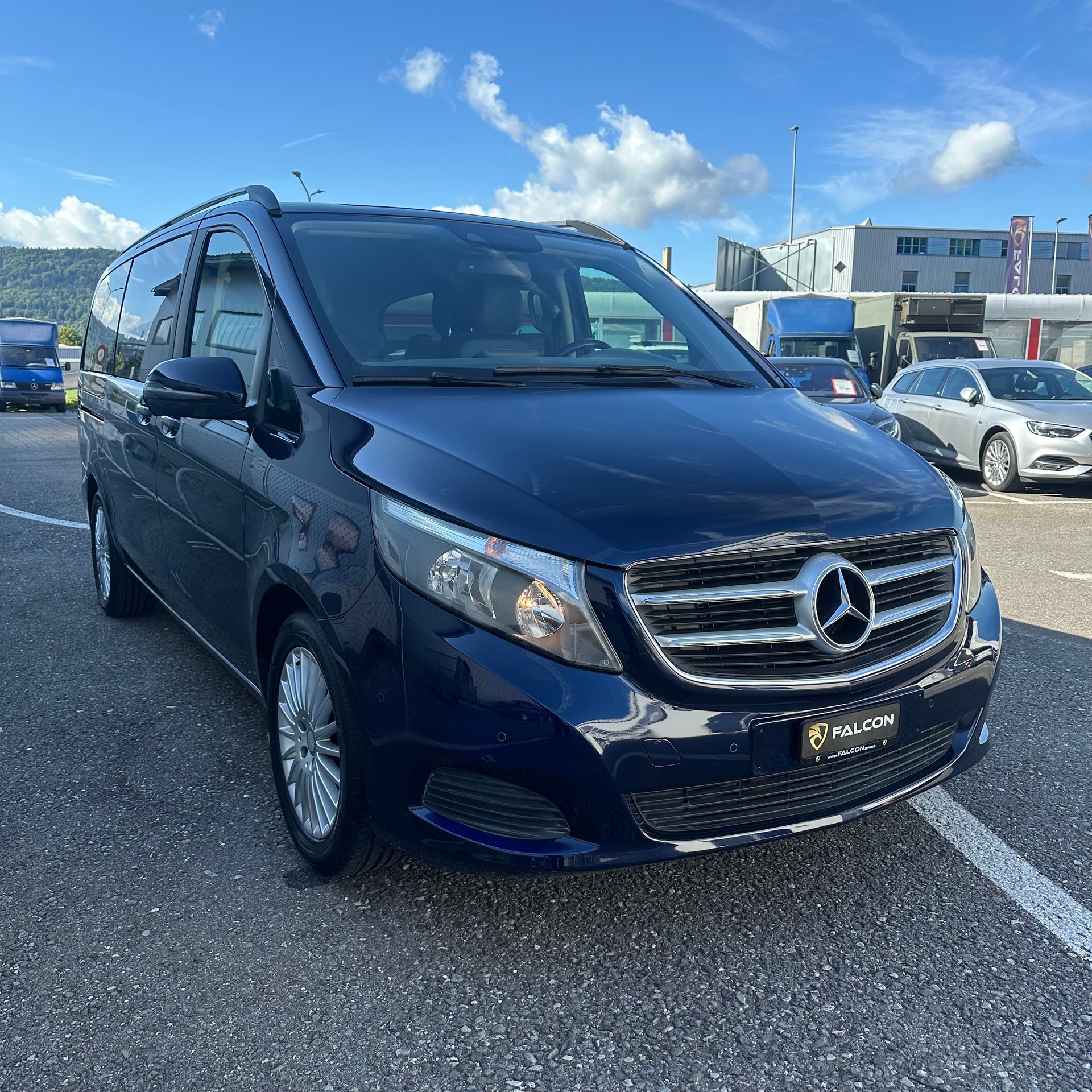 MERCEDES-BENZ V 220 d lang 7G-Tronic