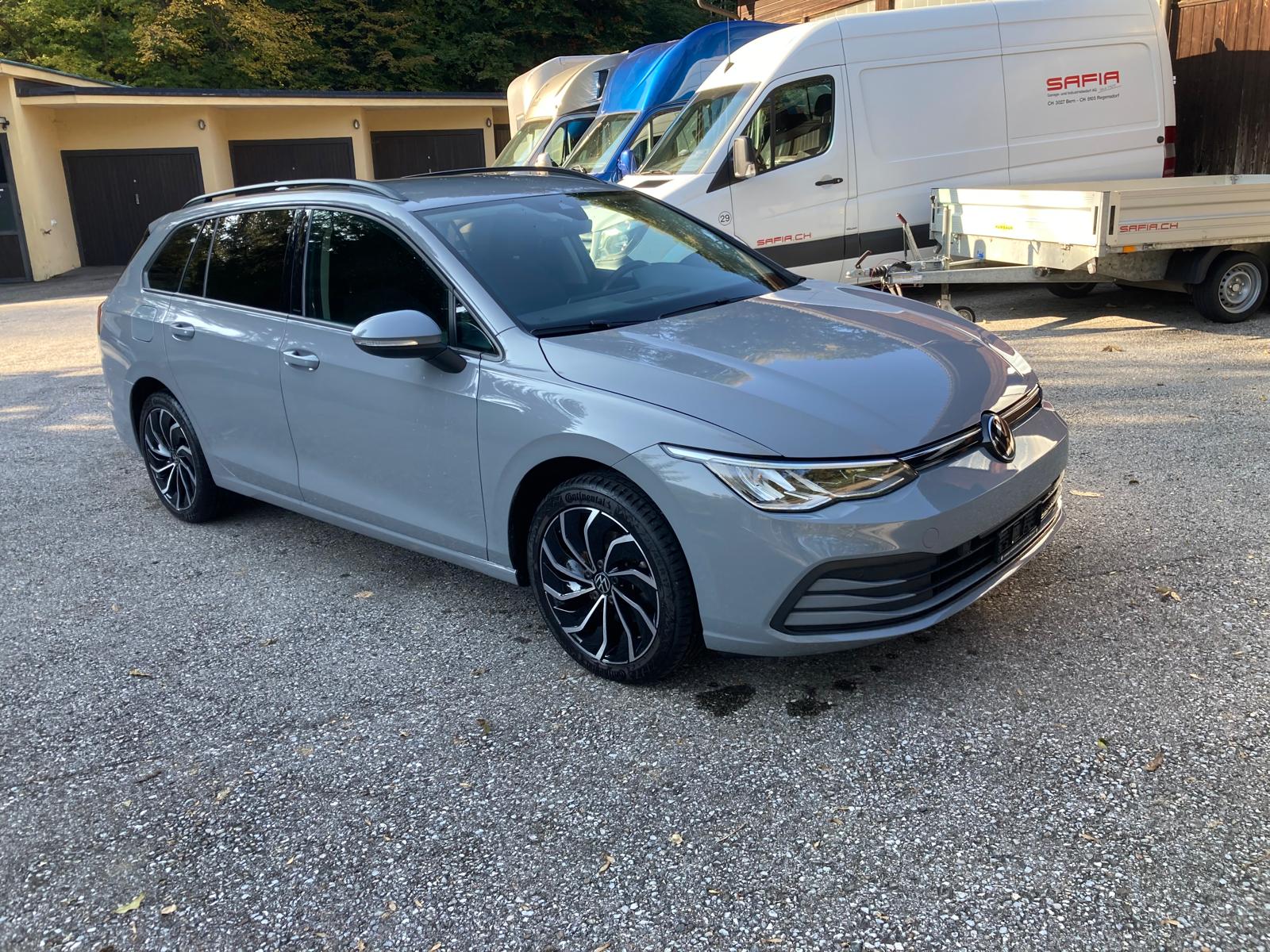 VW Golf 1.0 eTSI mHEV ACTLife (Limousine) VW VW Golf 1.0 eTSI mHEV ACTLife (Limousine)