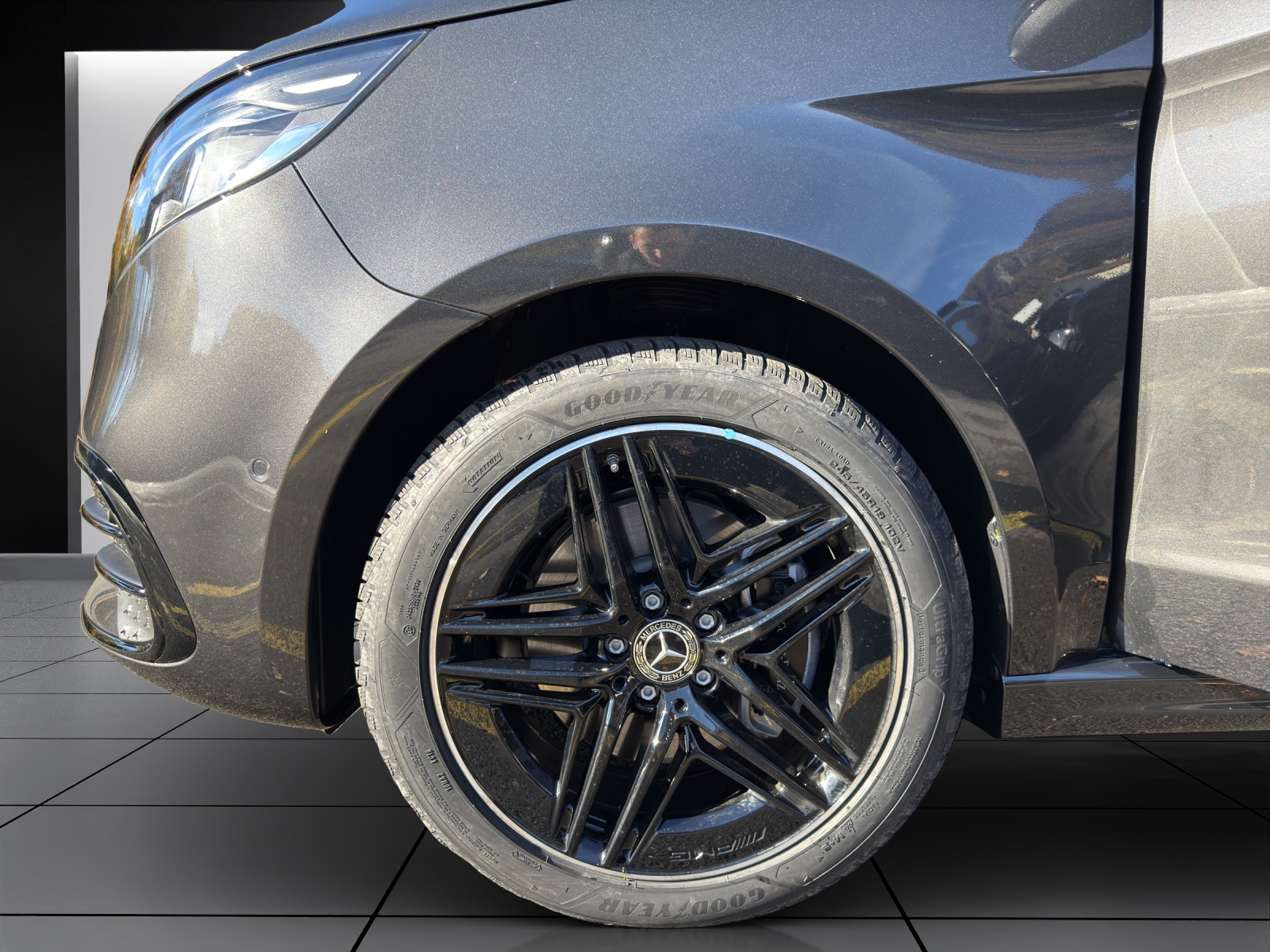 Image MERCEDES-BENZ V-300 V 300 d Édition Suisse EXCLUSIVE