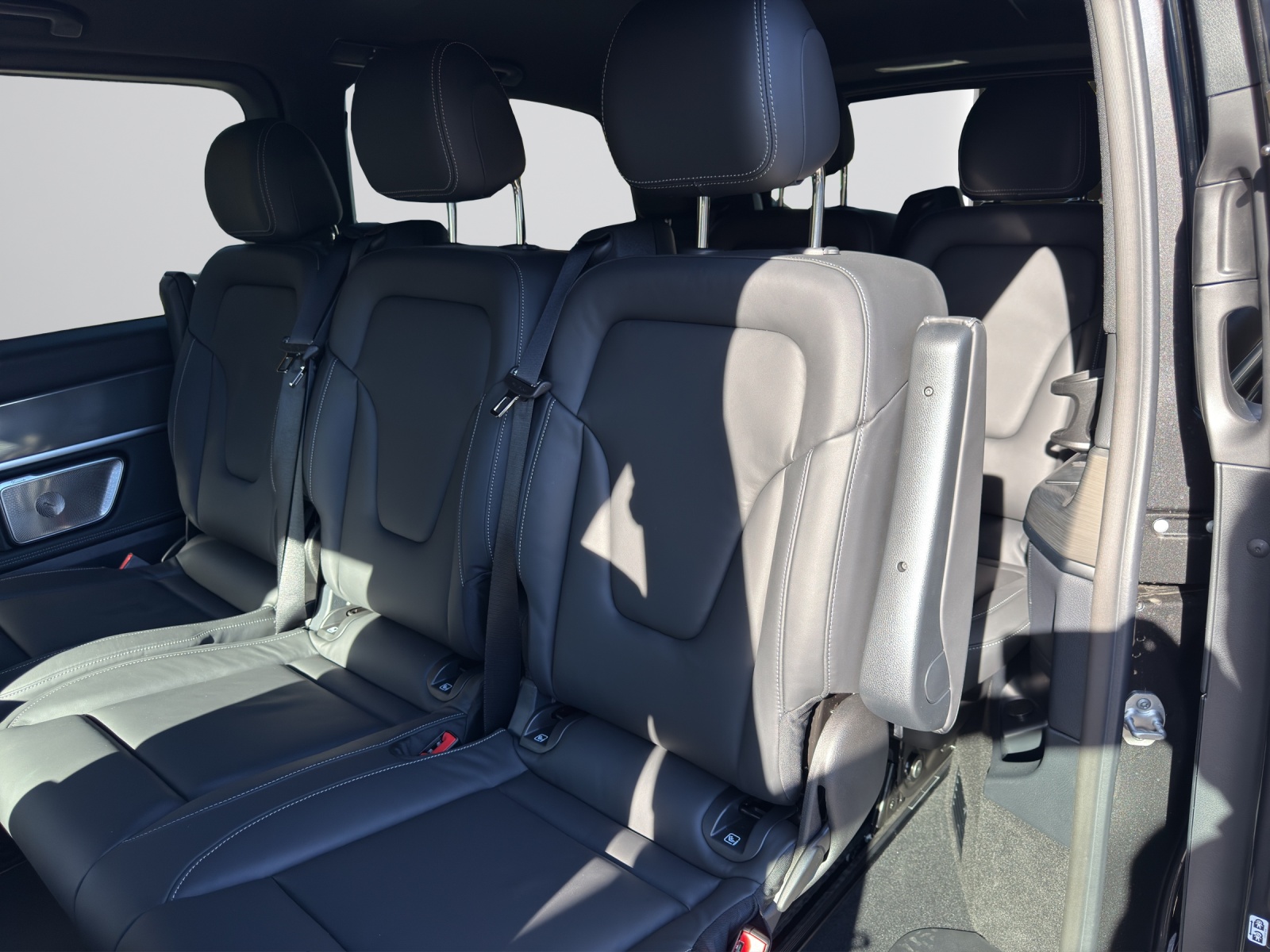 Image MERCEDES-BENZ V-300 V 300 d Édition Suisse EXCLUSIVE