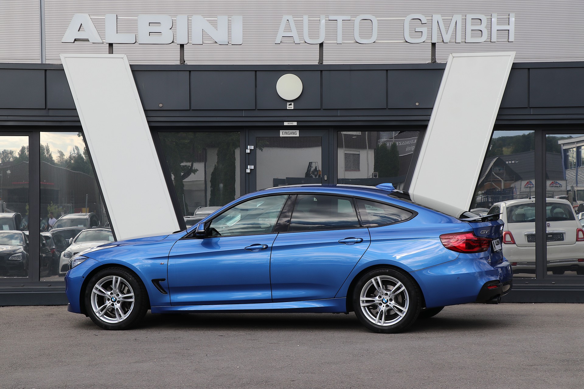BMW 330i GT xDrive M Sport Steptronic-showroom-element-3