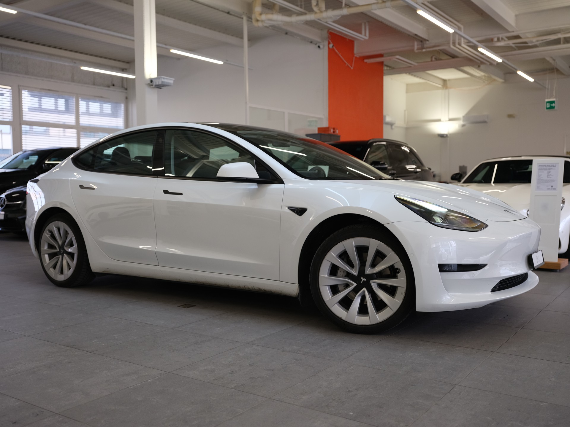 TESLA Model 3