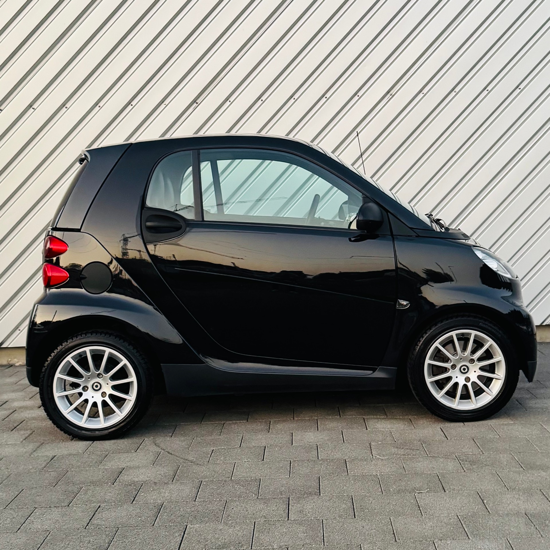 SMART fortwo pulse softouch-showroom-element-1