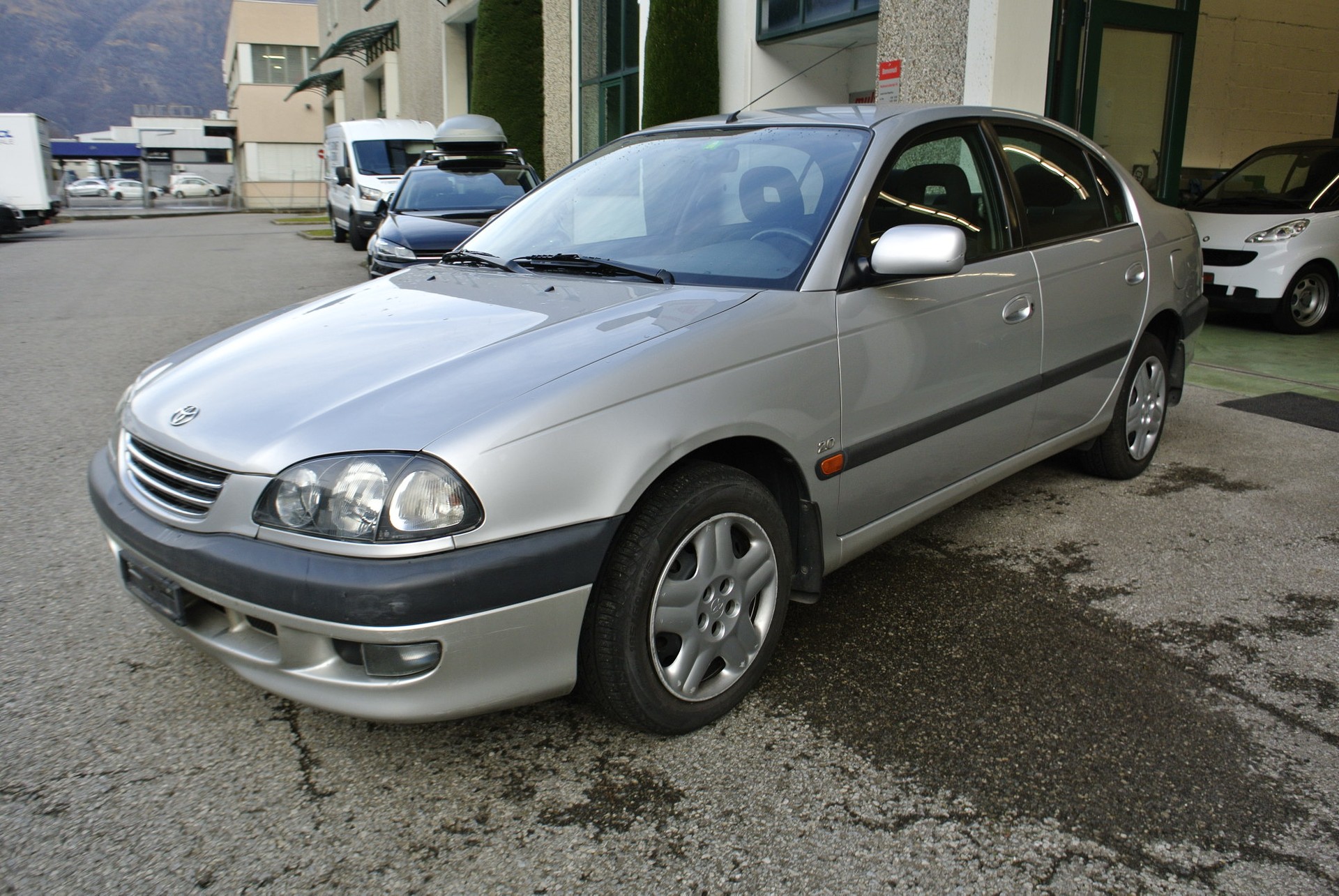 TOYOTA Avensis 2.0 Linea Sol-showroom-element-2
