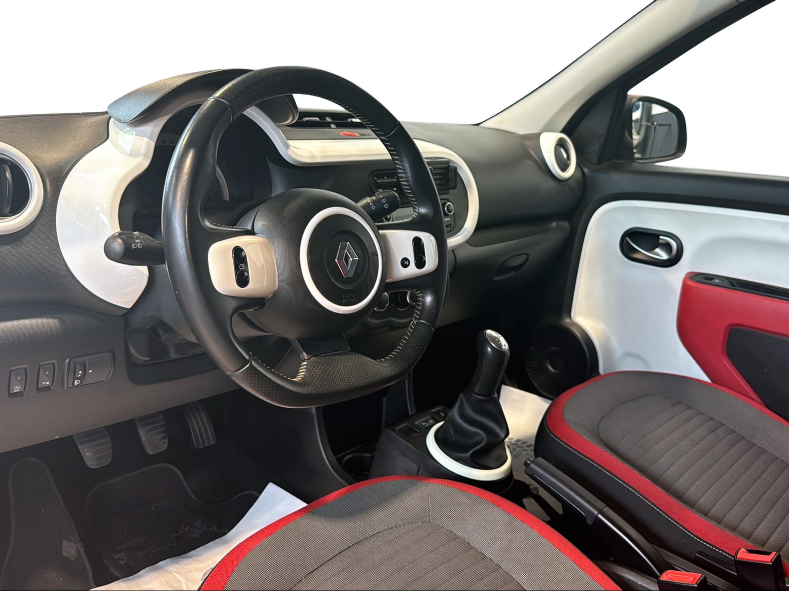 RENAULT Twingo 1.0 Intens-showroom-element-2