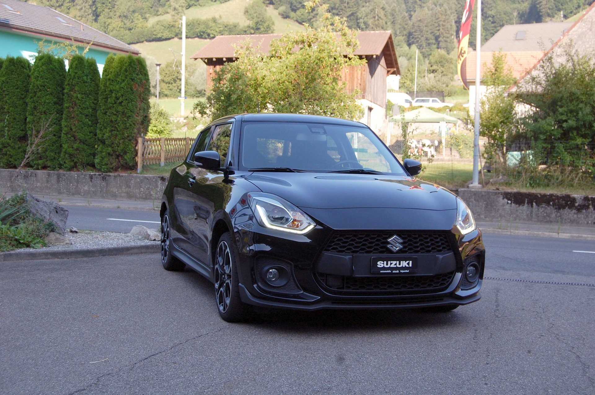 SUZUKI Swift Sport 1.4i 16V Compact Top Hybrid-showroom-element-2