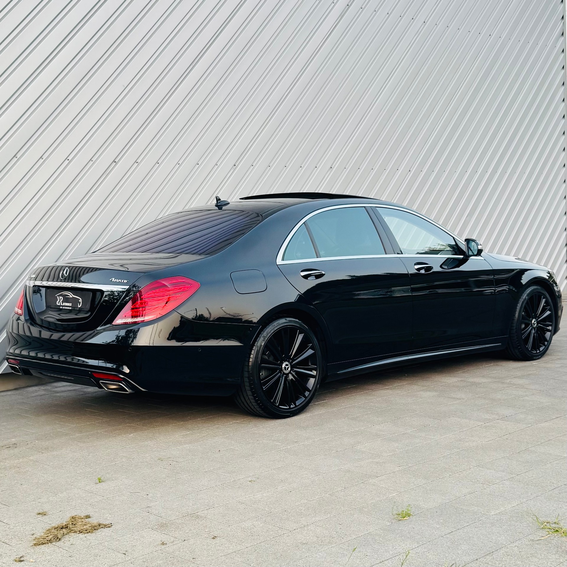 MERCEDES-BENZ S 500 L 4Matic 7G-Tronic-showroom-element-2