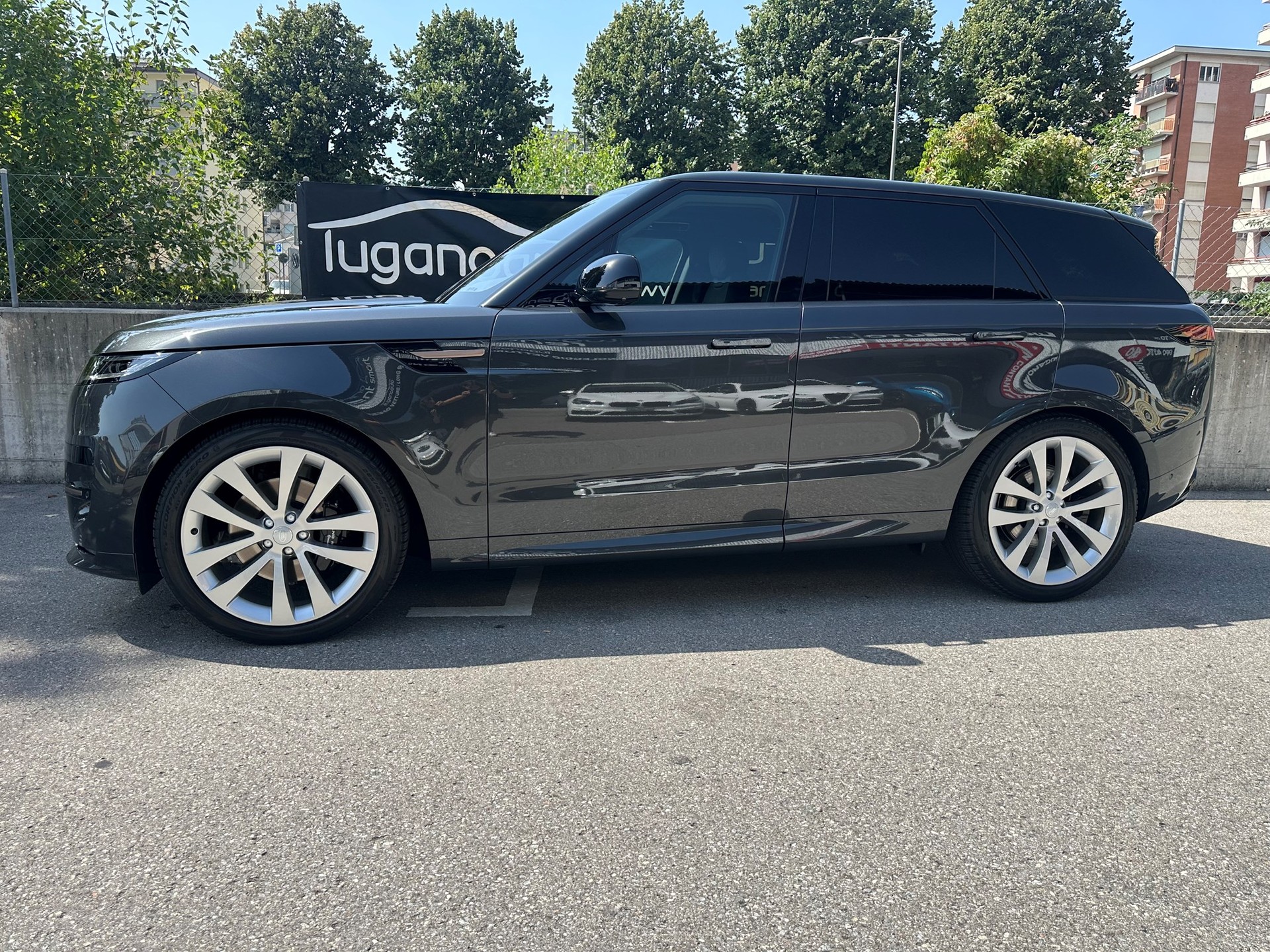LAND ROVER Range Rover Sport D300 3.0 TD6 MHEV Dynamic HSE Automatic-image-2