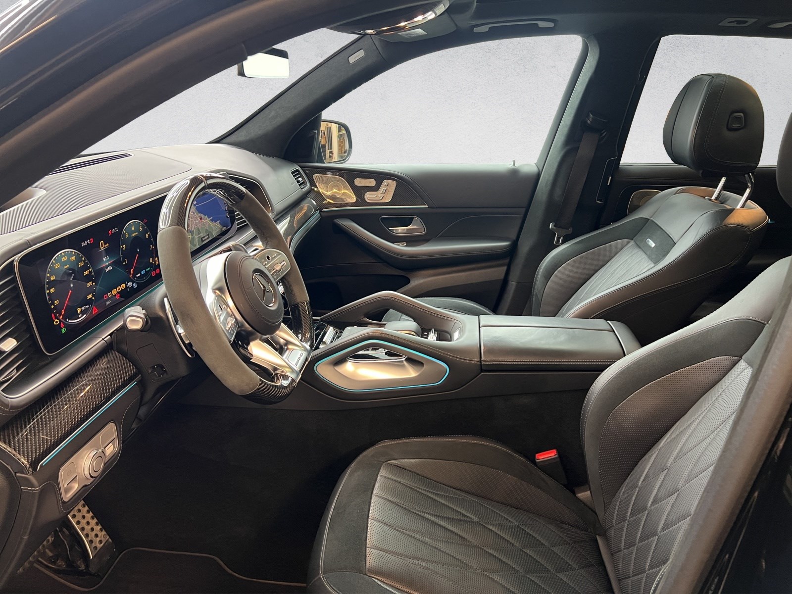MERCEDES-BENZ GLE 63 S AMG 4Matic+-image-9