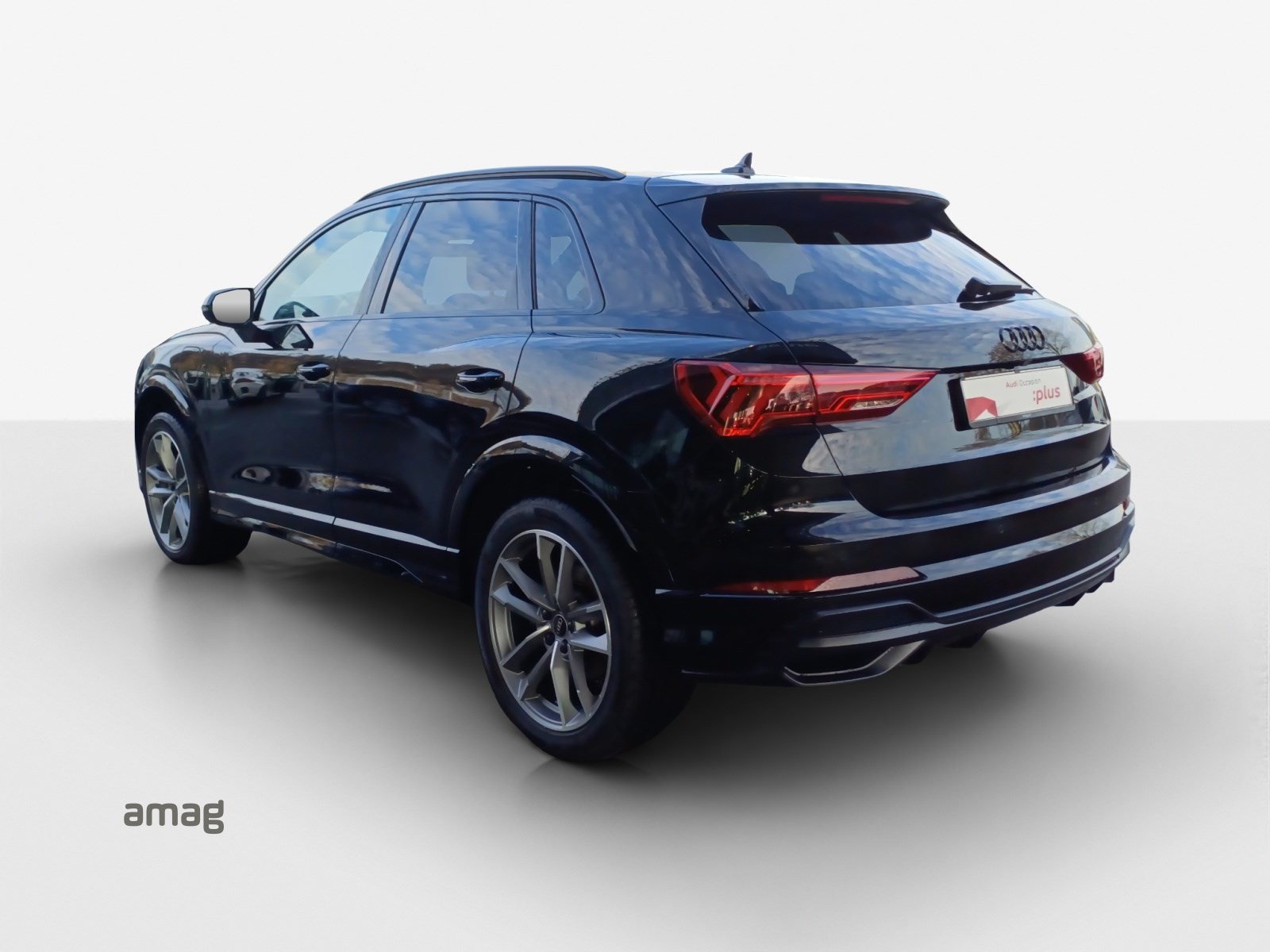 AUDI Q3 45 TFSI e S line Attraction S-tronic-showroom-element-2