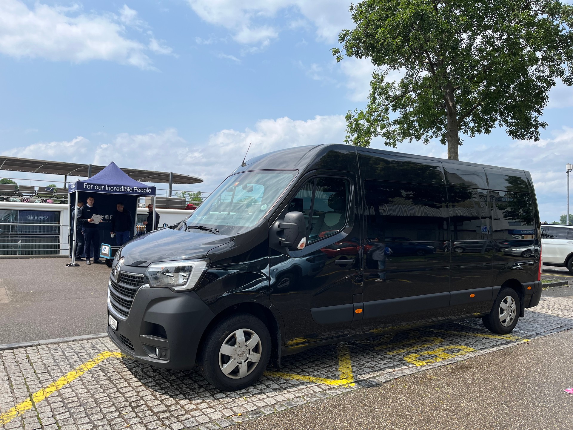 RENAULT Master T39 Blue dCi 165 Bus L3H2