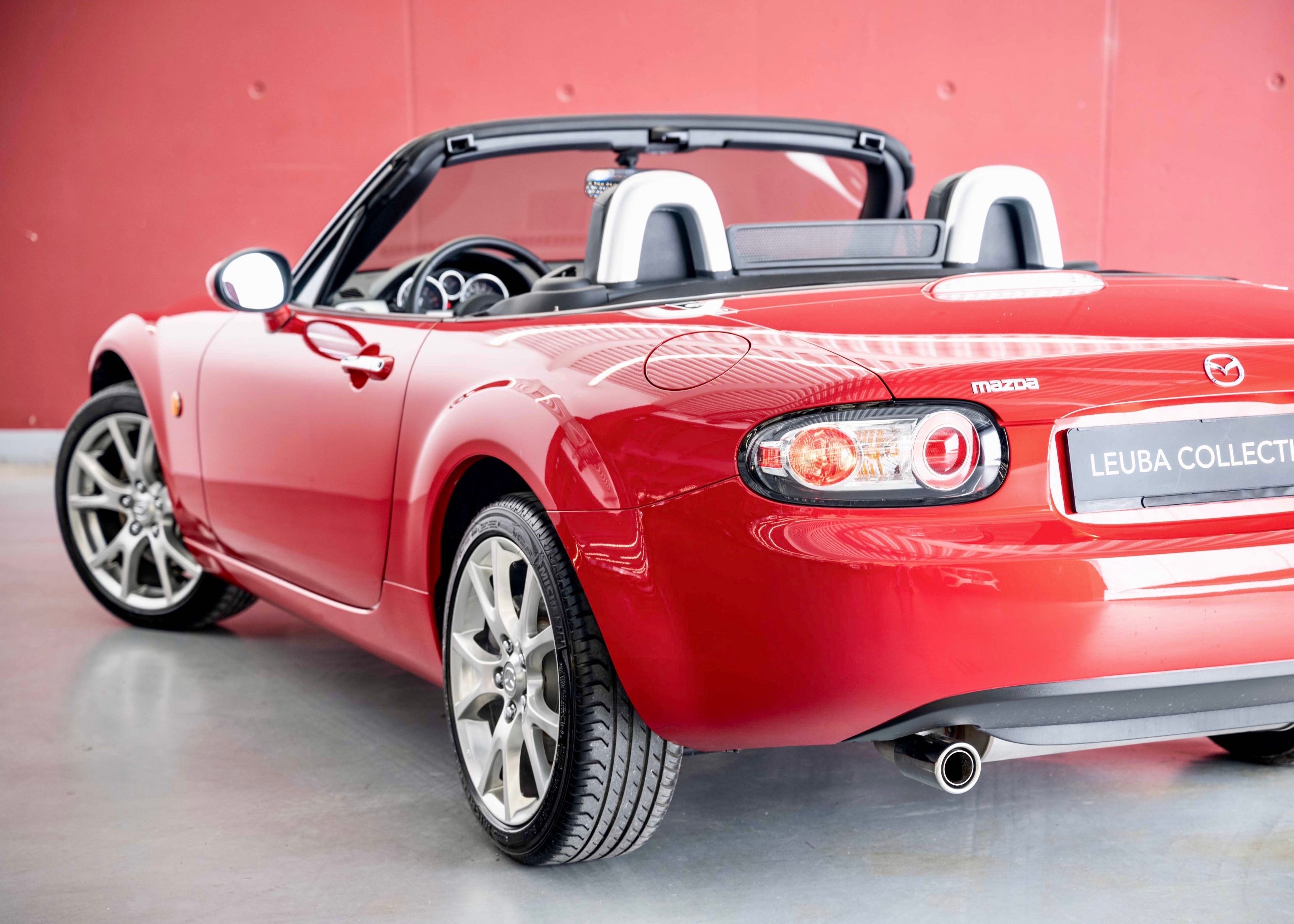 Image MAZDA MX-5 MX-5 2.0i 16V 3rd Generation (Swiss car, 1st paint, full Mazda service history, certified mileage)