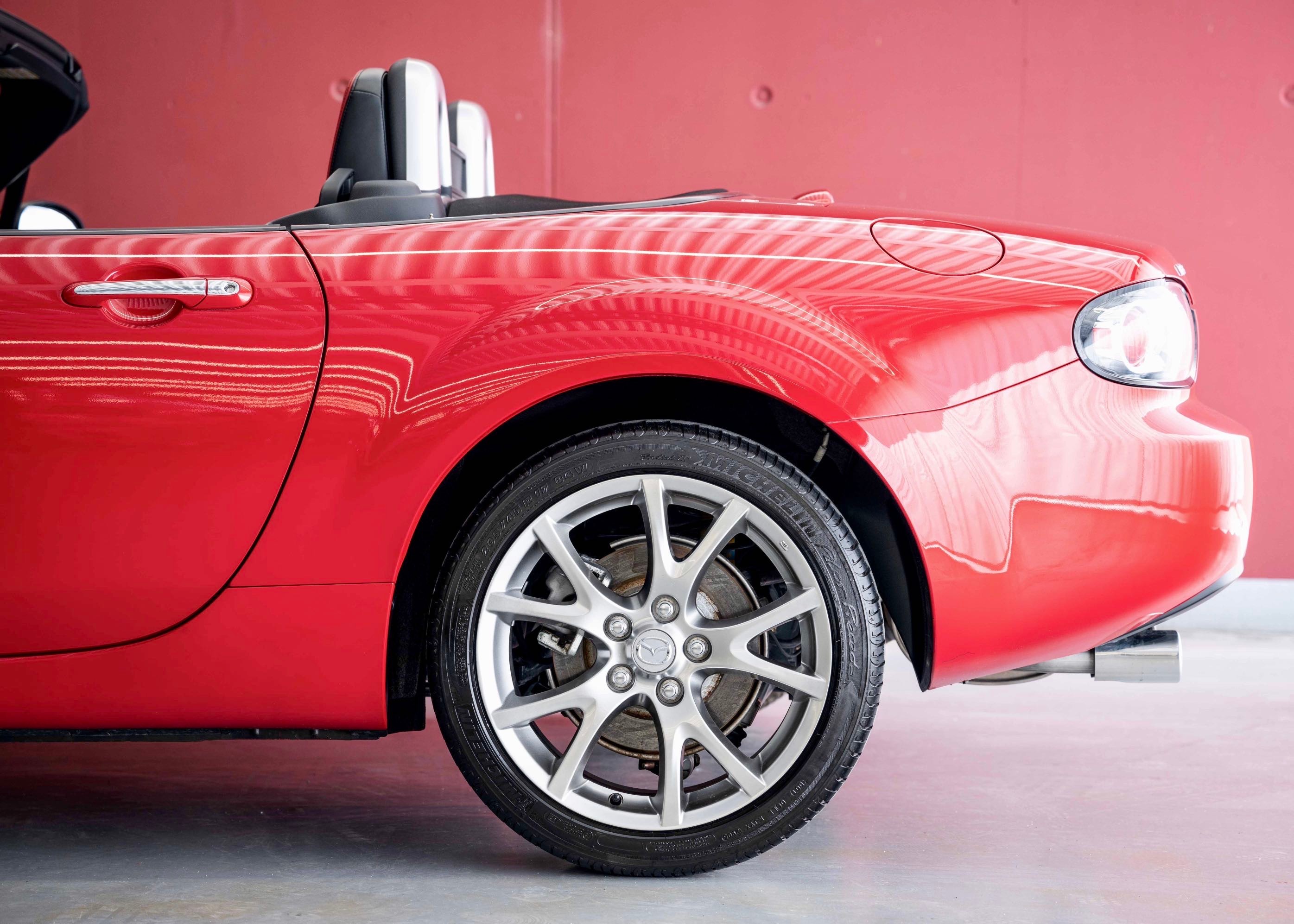 Image MAZDA MX-5 MX-5 2.0i 16V 3rd Generation (Swiss car, 1st paint, full Mazda service history, certified mileage)