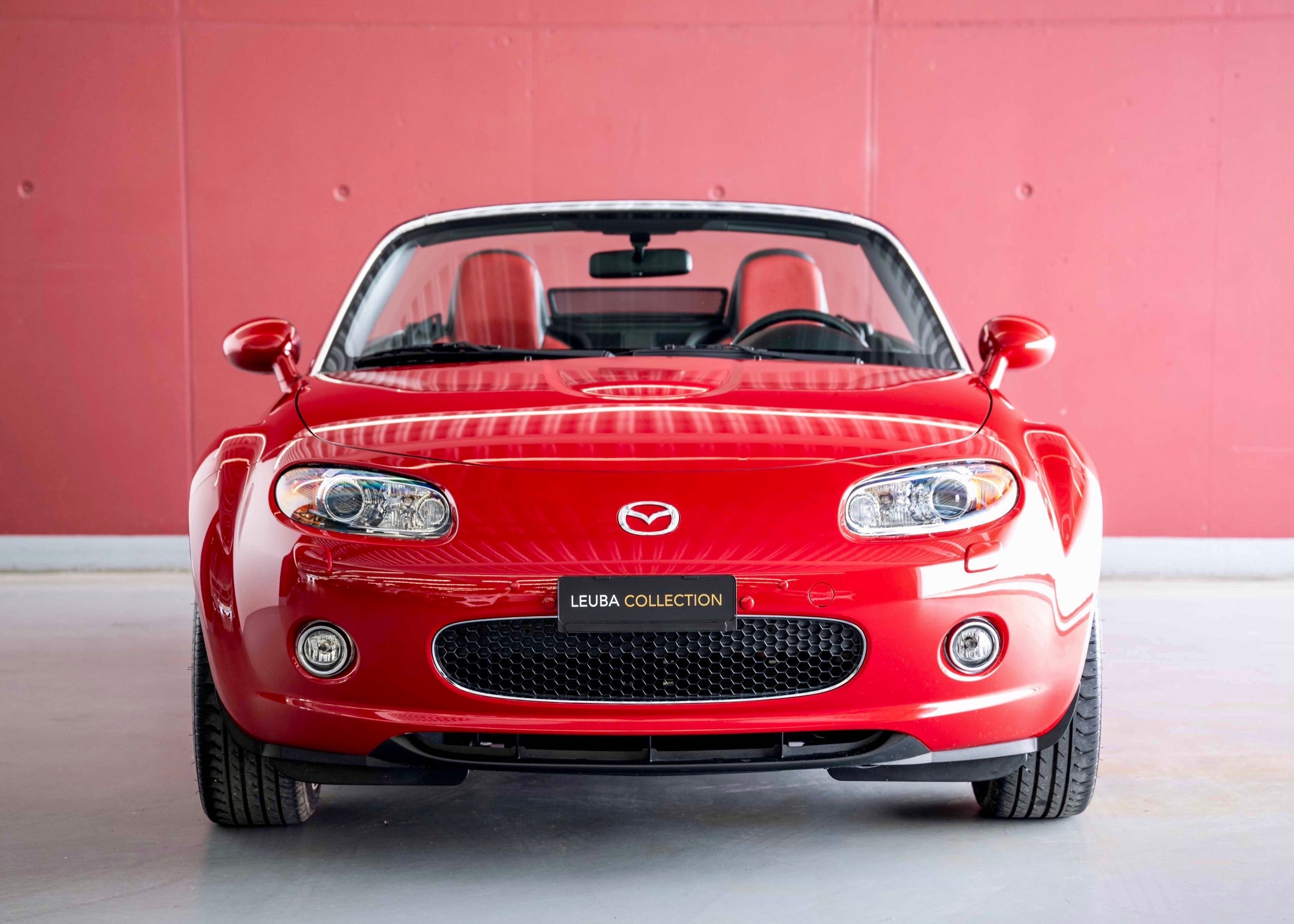 Image MAZDA MX-5 MX-5 2.0i 16V 3rd Generation (Swiss car, 1st paint, full Mazda service history, certified mileage)