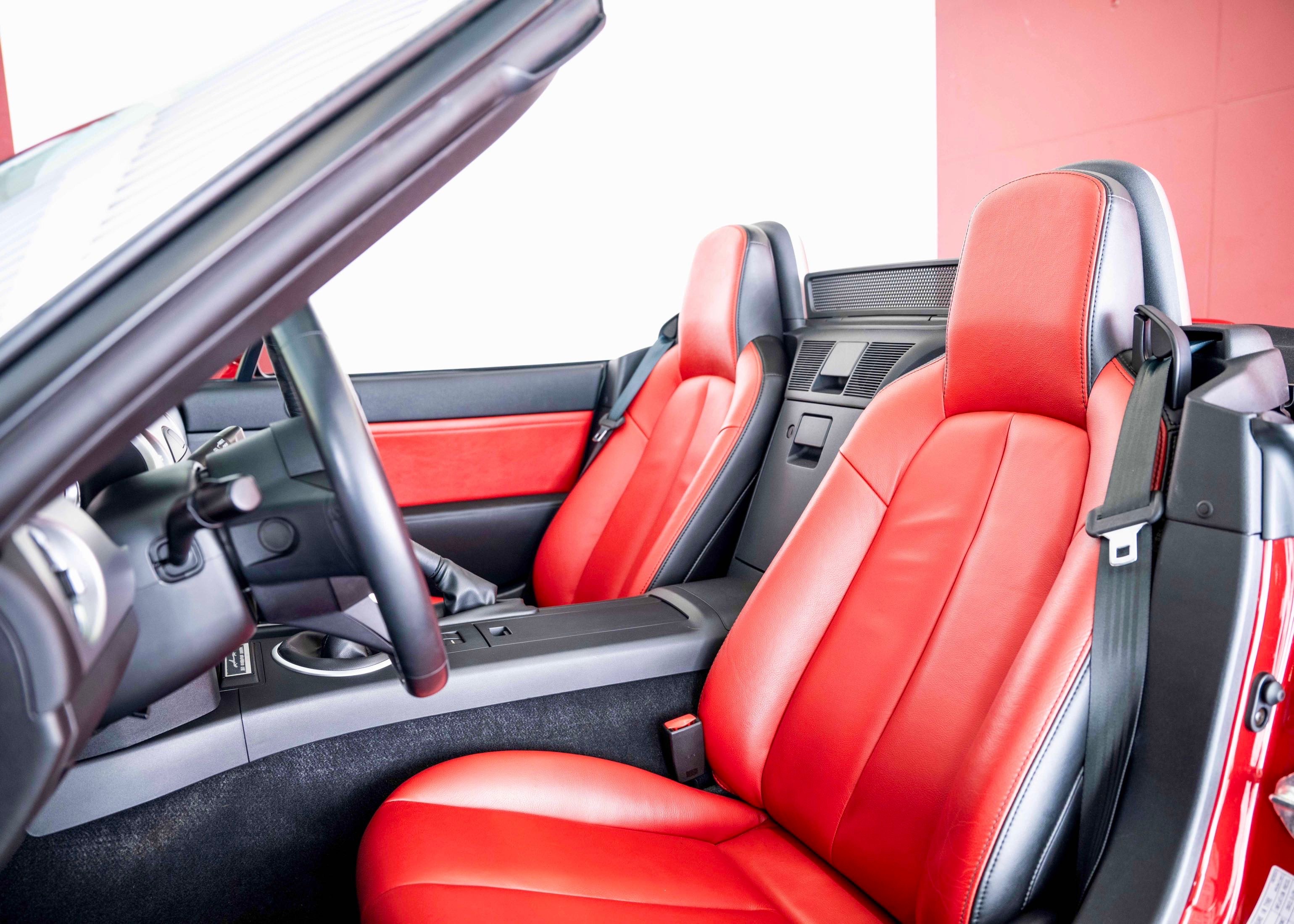 Image MAZDA MX-5 MX-5 2.0i 16V 3rd Generation (Swiss car, 1st paint, full Mazda service history, certified mileage)