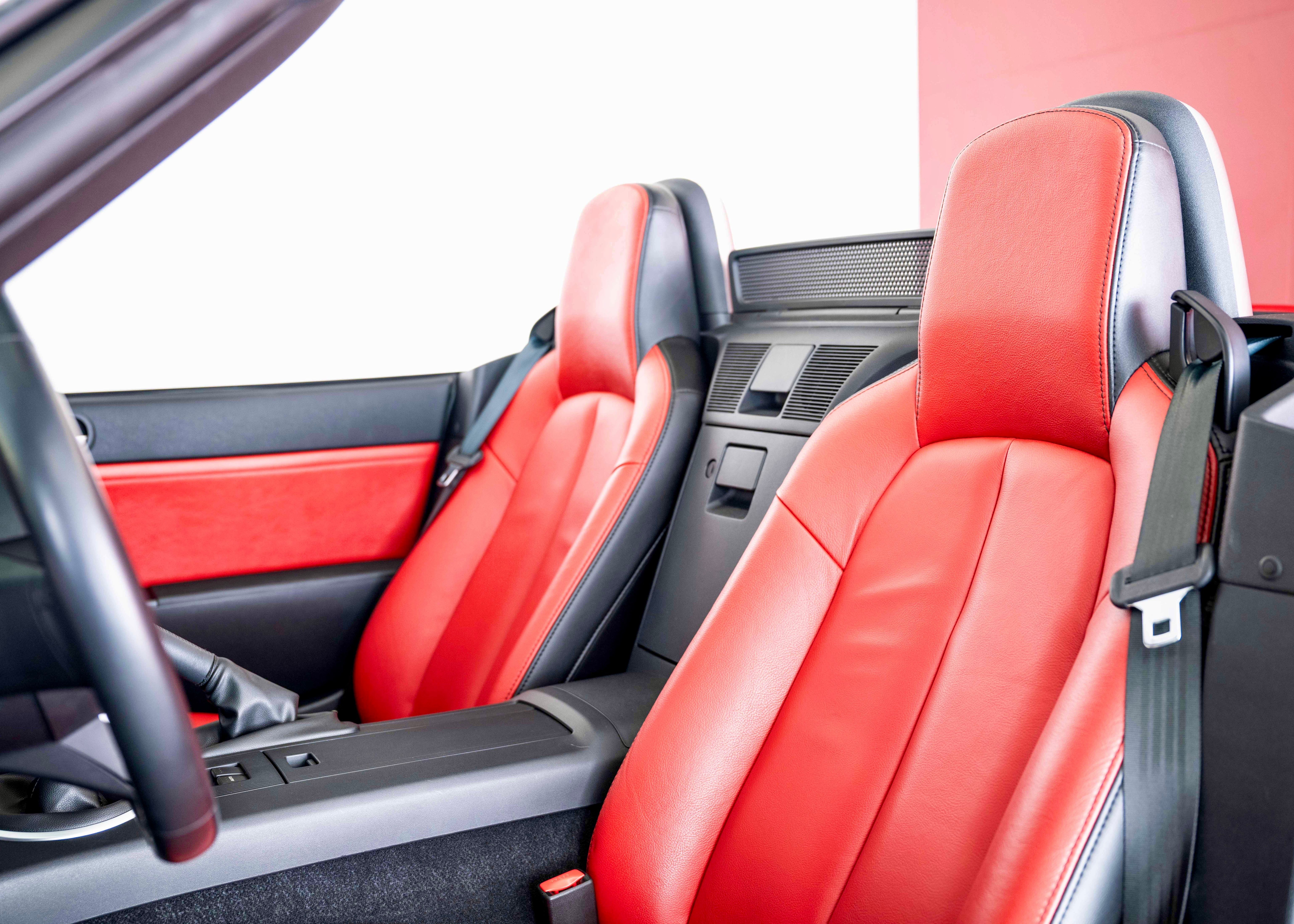 Image MAZDA MX-5 MX-5 2.0i 16V 3rd Generation (Swiss car, 1st paint, full Mazda service history, certified mileage)