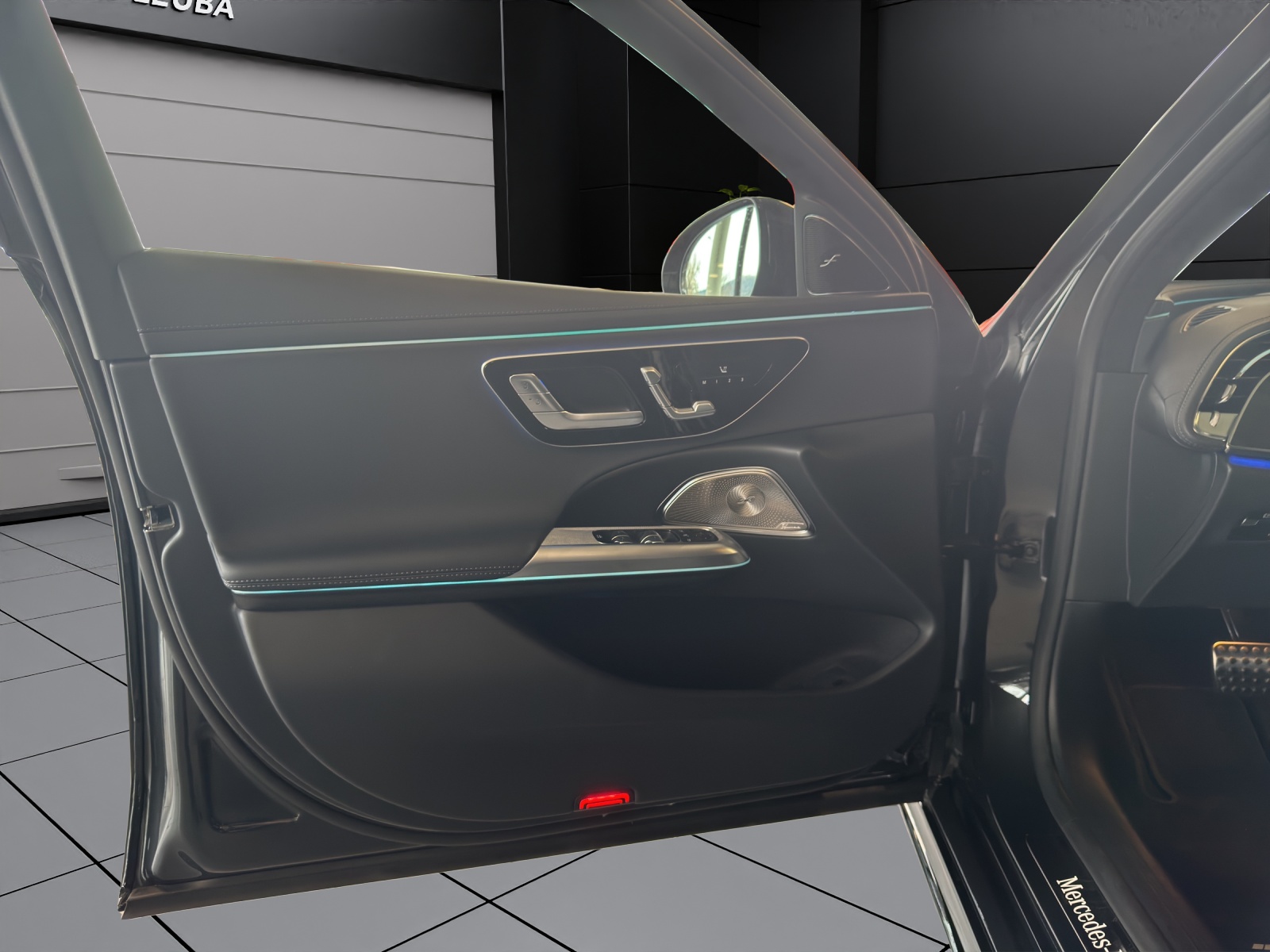 Image MERCEDES-BENZ E-220 E 220 d 4Matic 9G-Tronic