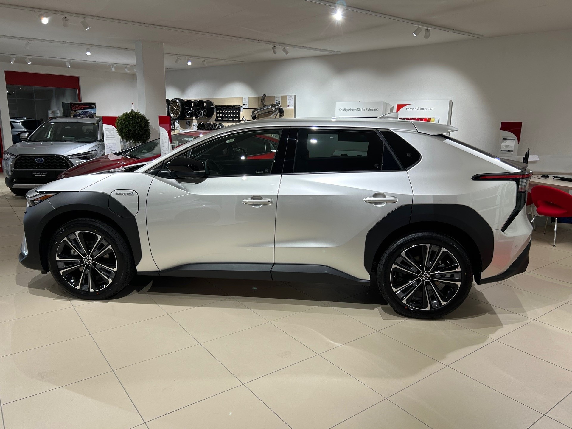 TOYOTA bZ4X Premium 71,4 kWh 2WD Kaufen