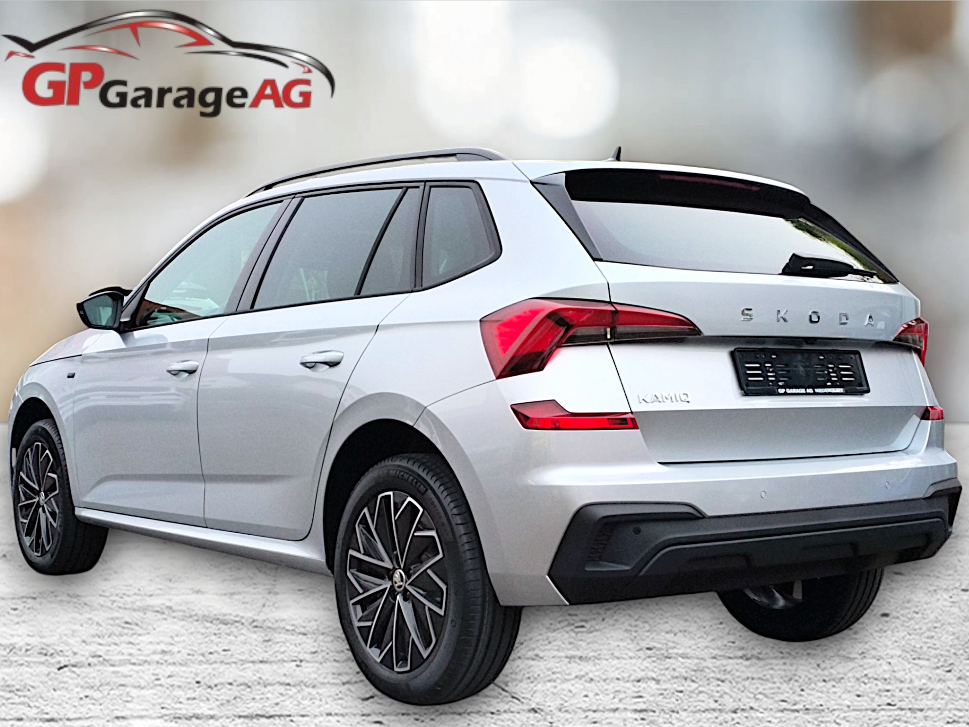 SKODA KAMIQ Drive-showroom-element-3