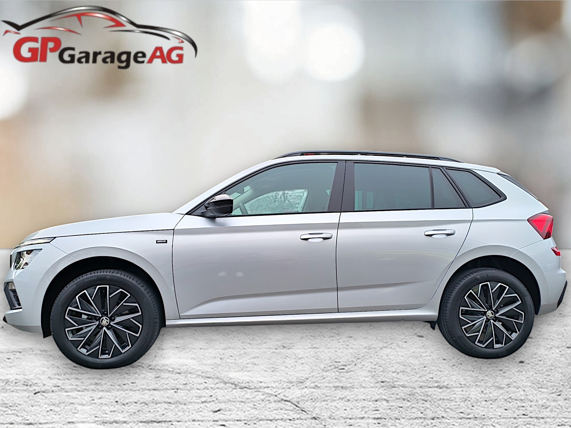 SKODA KAMIQ Drive-showroom-element-2