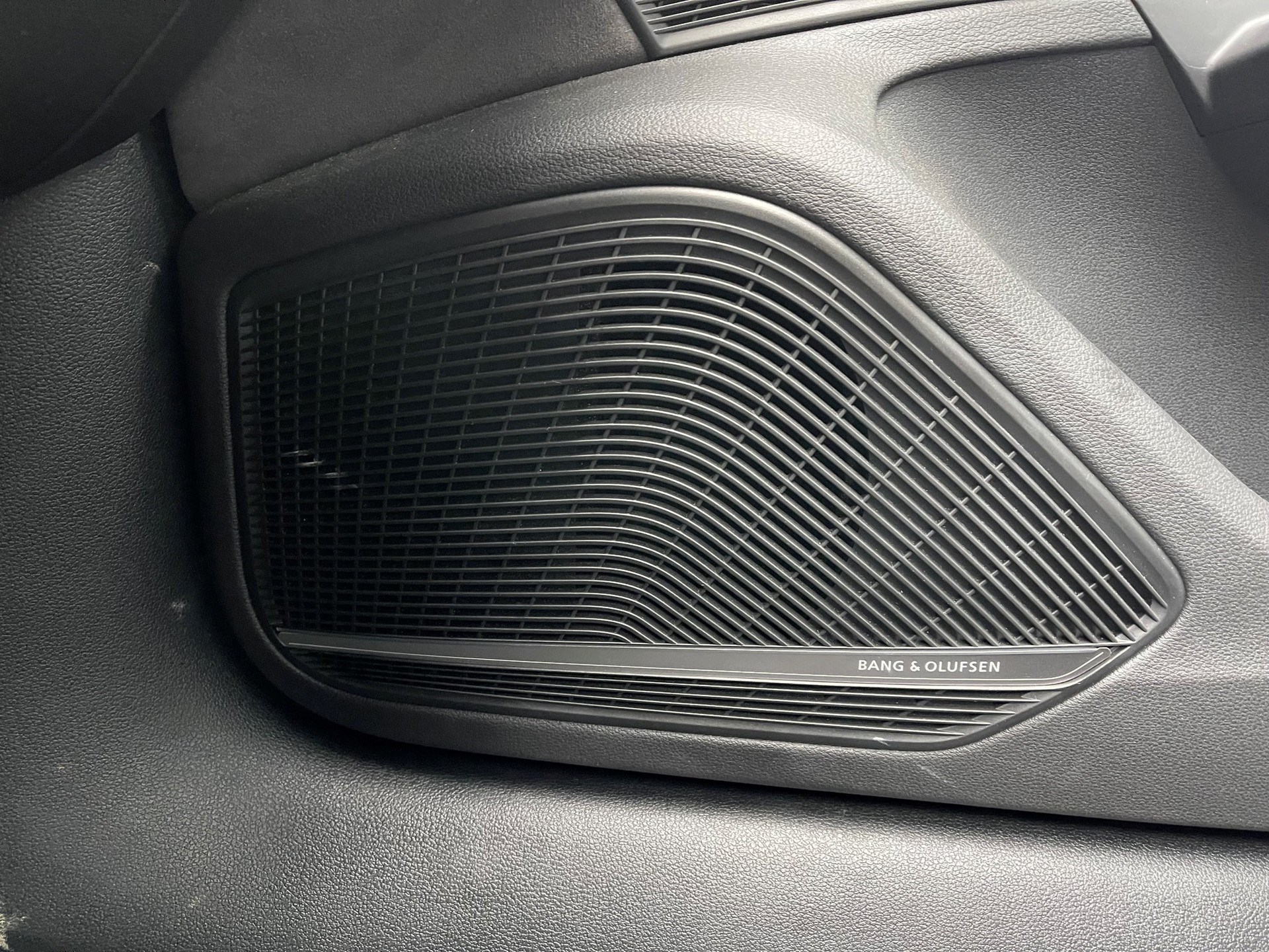 AUDI S4 3.0 TFSI Sport quattro tiptronic-image-23