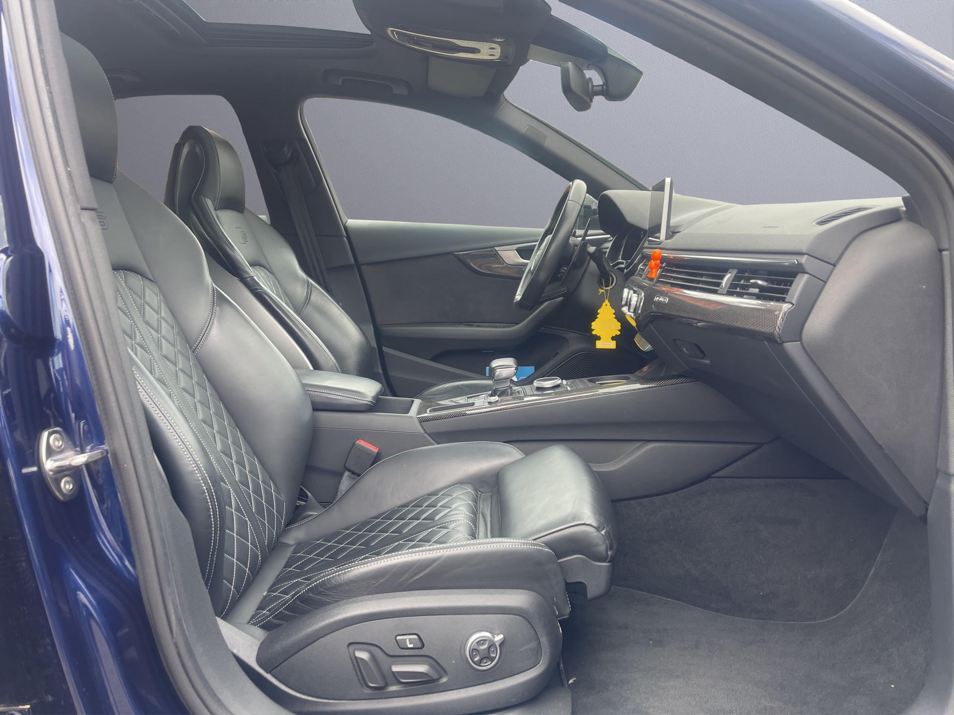 AUDI S4 3.0 TFSI Sport quattro tiptronic-image-10