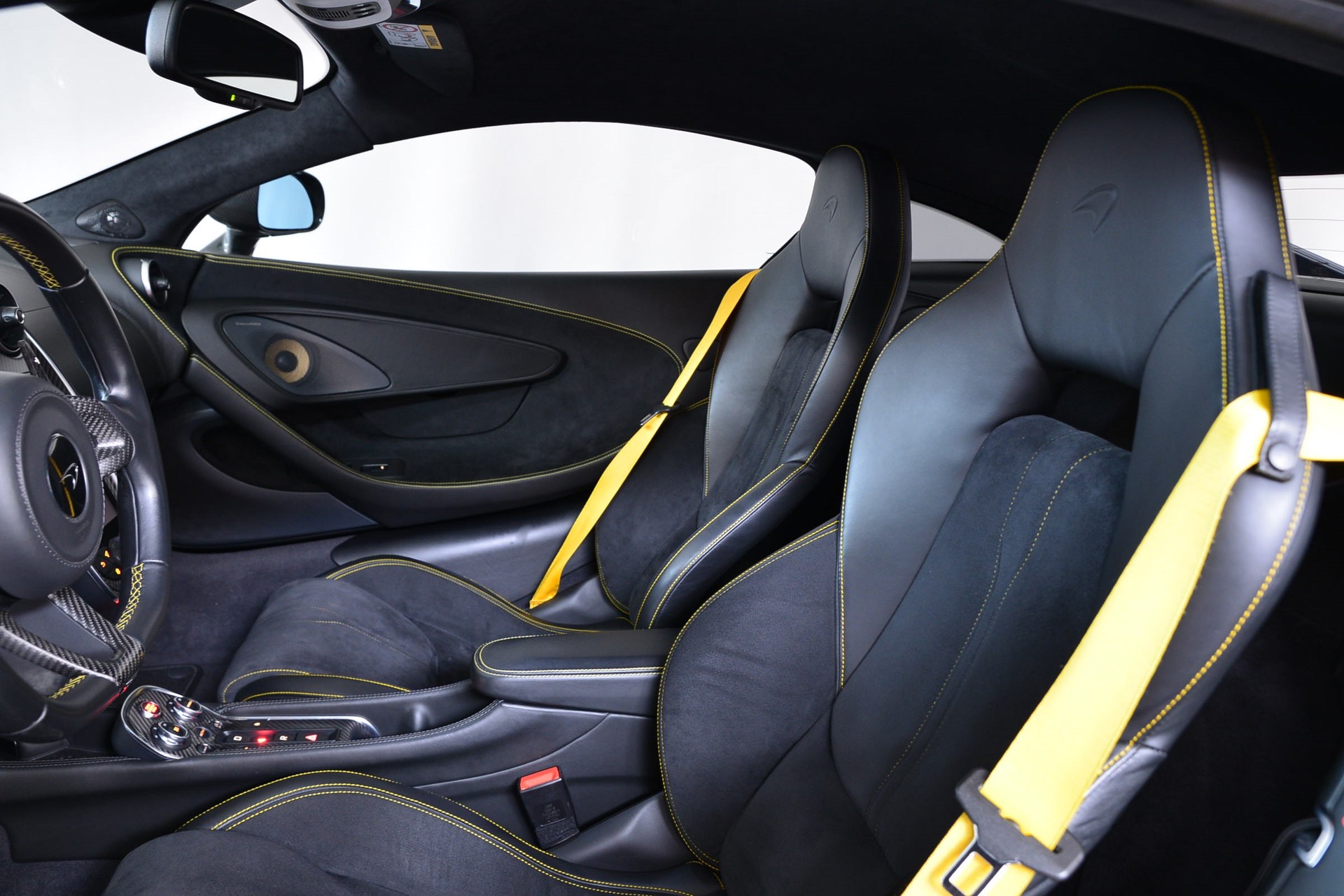 McLAREN 570S Coupé 3.8 V8 SSG-image-10