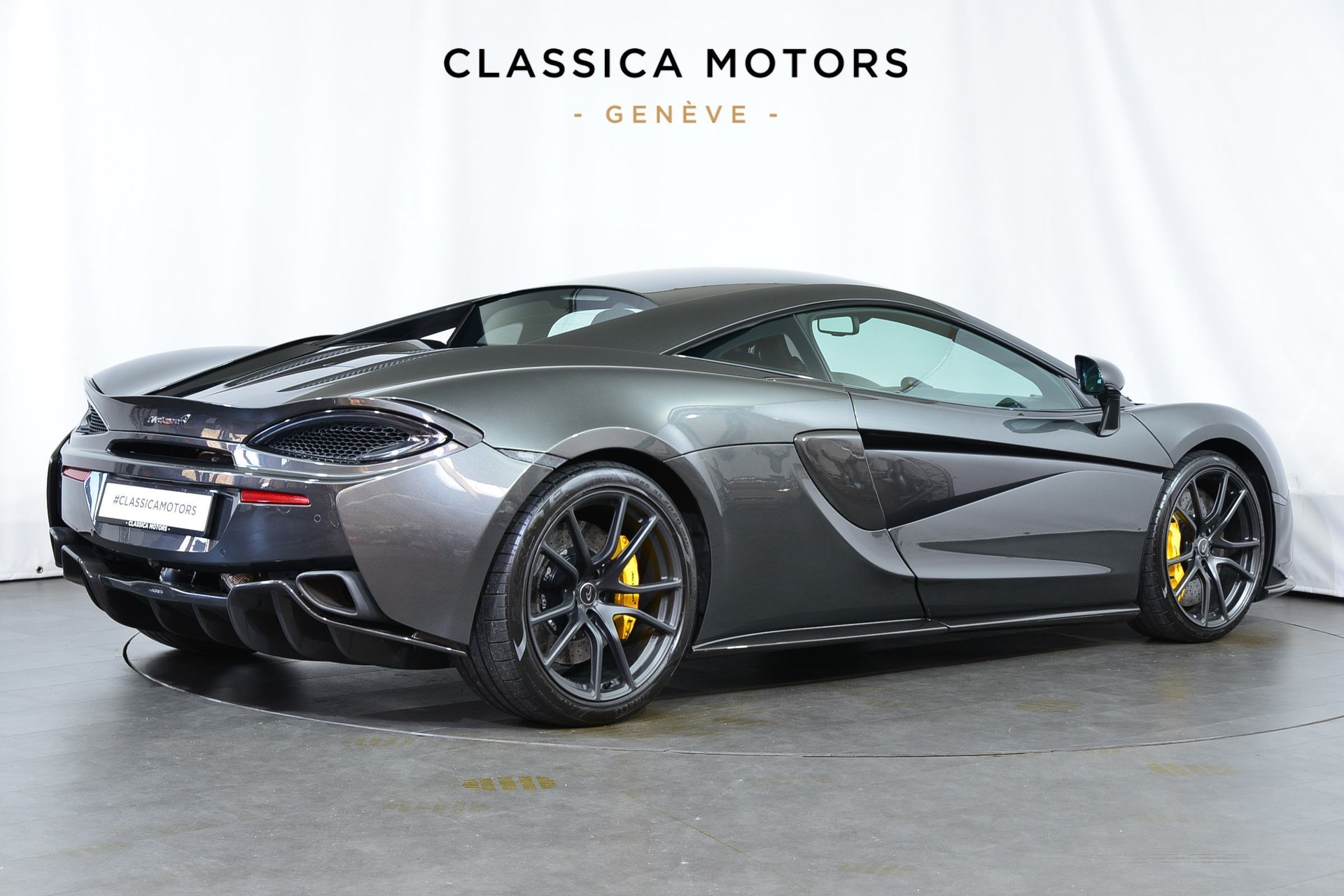 McLAREN 570S Coupé 3.8 V8 SSG-image-2