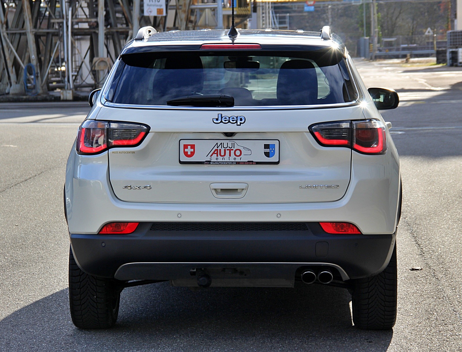 JEEP Compass 2.0CRD Limited AWD 9ATX-showroom-element-3