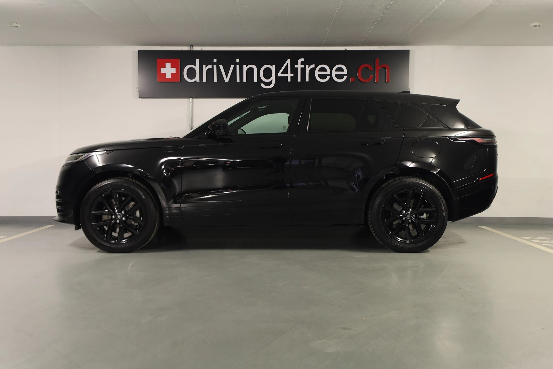LAND ROVER Range Rover Velar P400e 2.0 I4 PHEV Dynamic SE Automatic-showroom-element-1