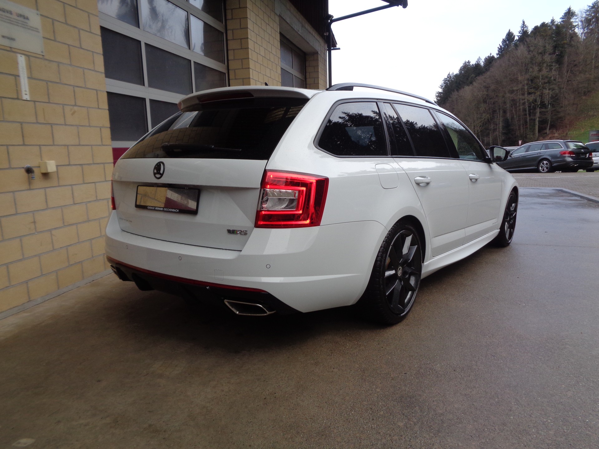 SKODA Octavia Combi 2.0 TDI RS 4x4 DSG-showroom-element-2
