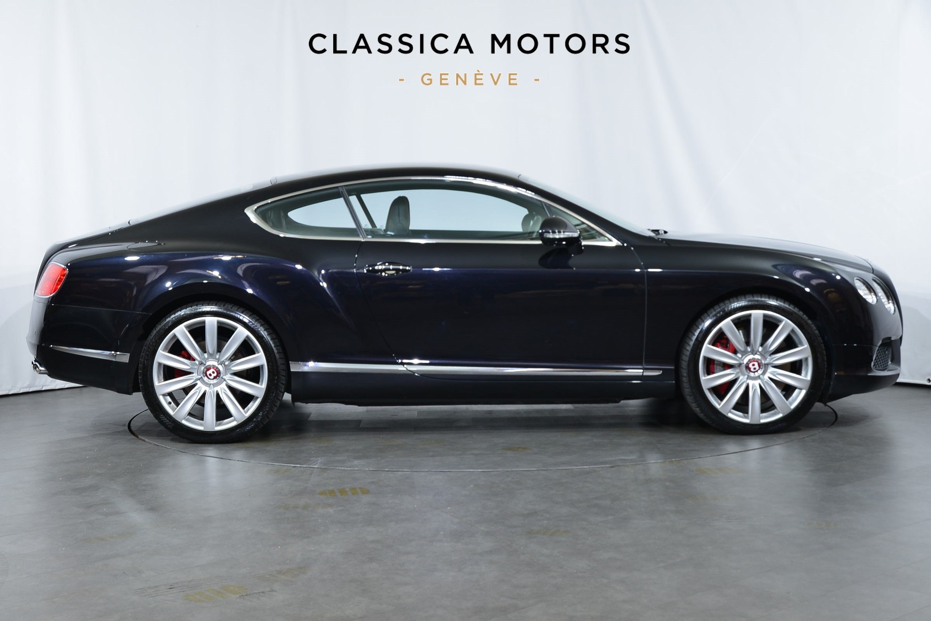 BENTLEY Continental GT 4.0 V8-showroom-element-1