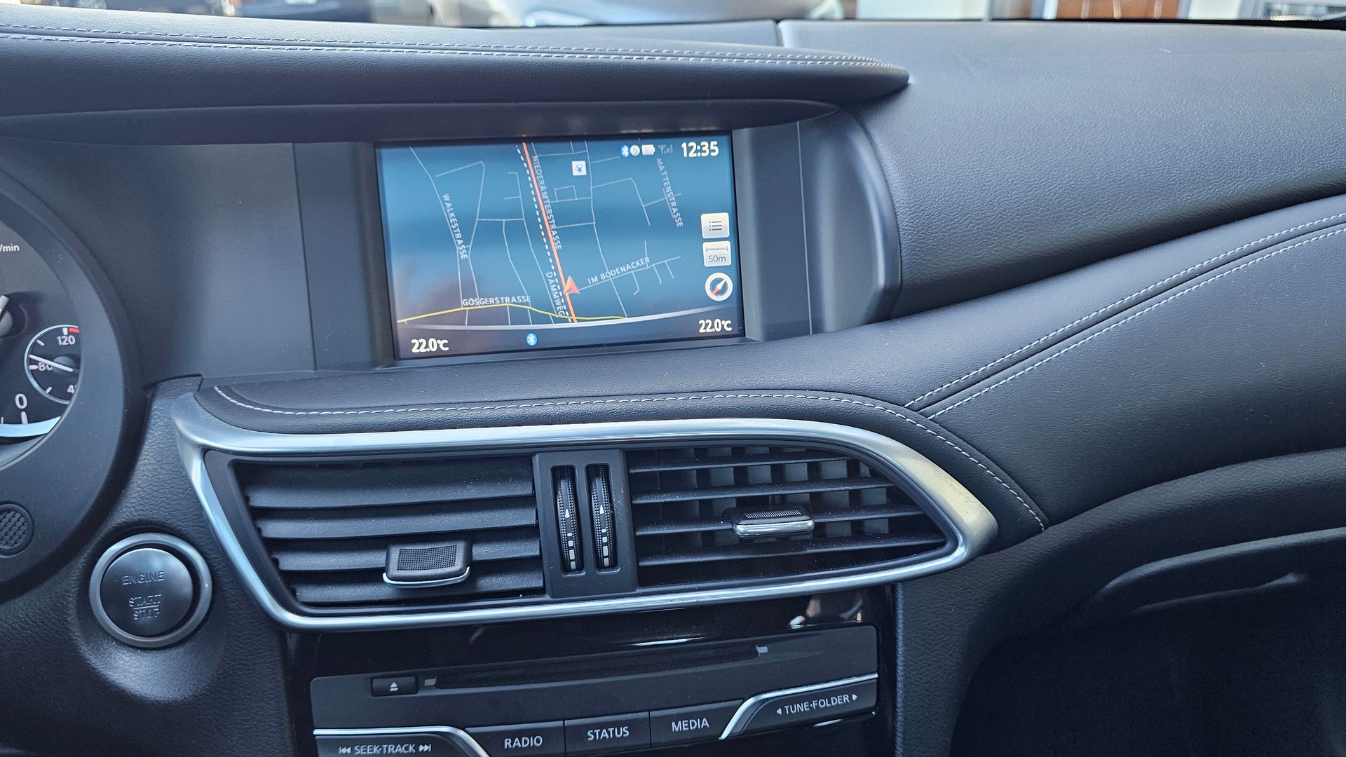 INFINITI Q30 2.2 Diesel Prem.Tech 4x4 Automat-image-13