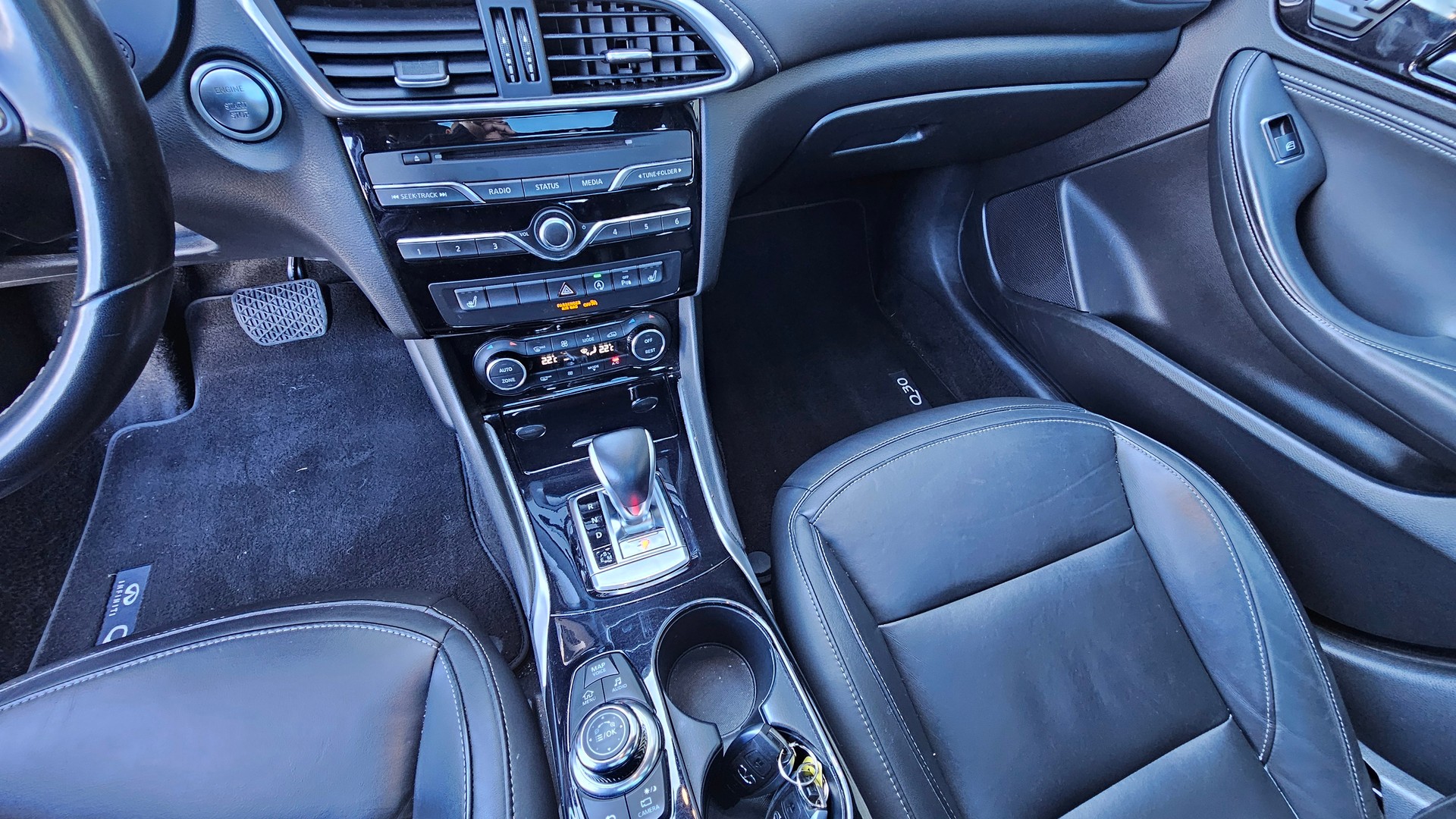 INFINITI Q30 2.2 Diesel Prem.Tech 4x4 Automat-image-15