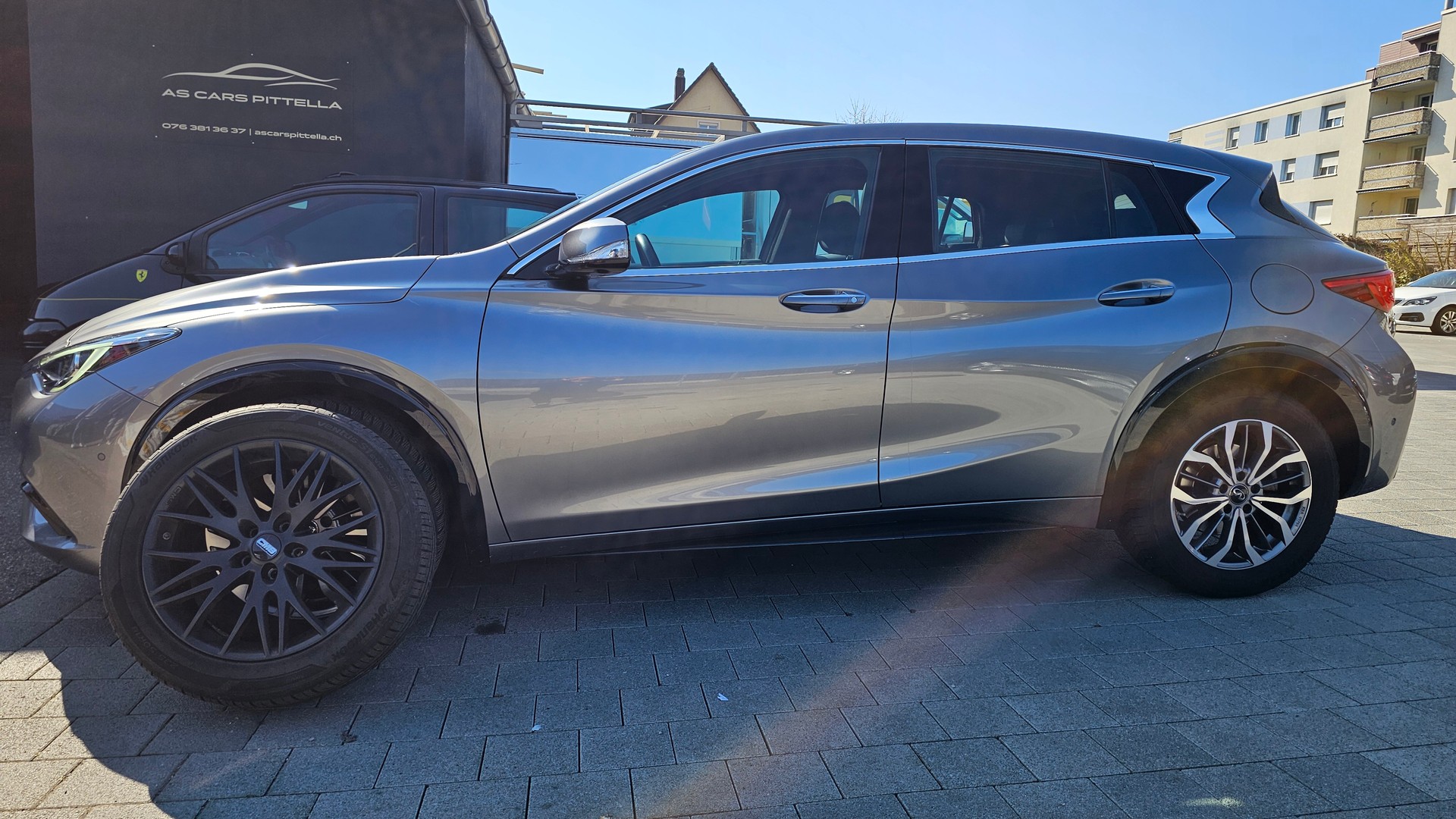 INFINITI Q30 2.2 Diesel Prem.Tech 4x4 Automat-image-5
