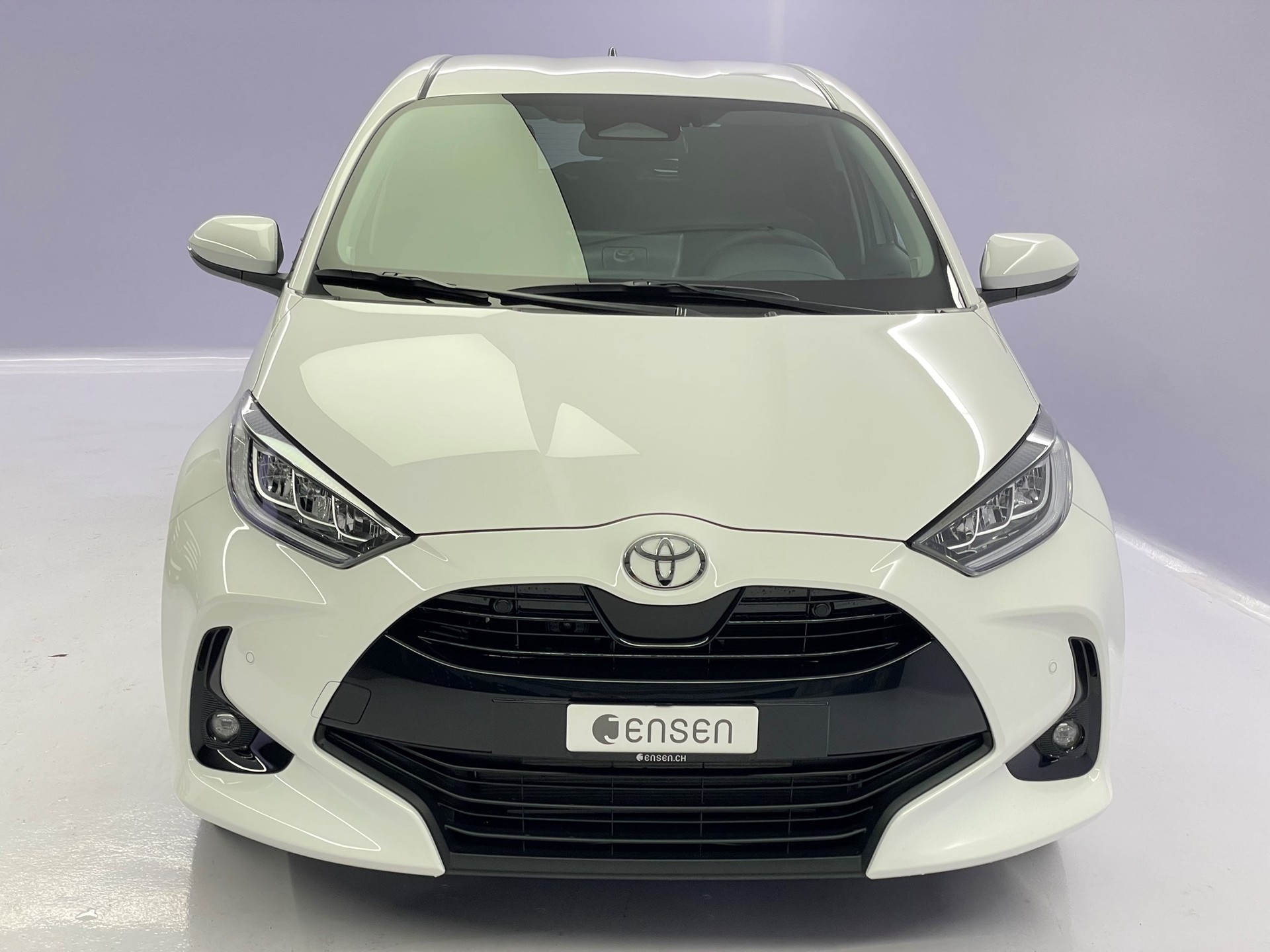 TOYOTA Yaris Hybrid 1.5 Trend-image-1
