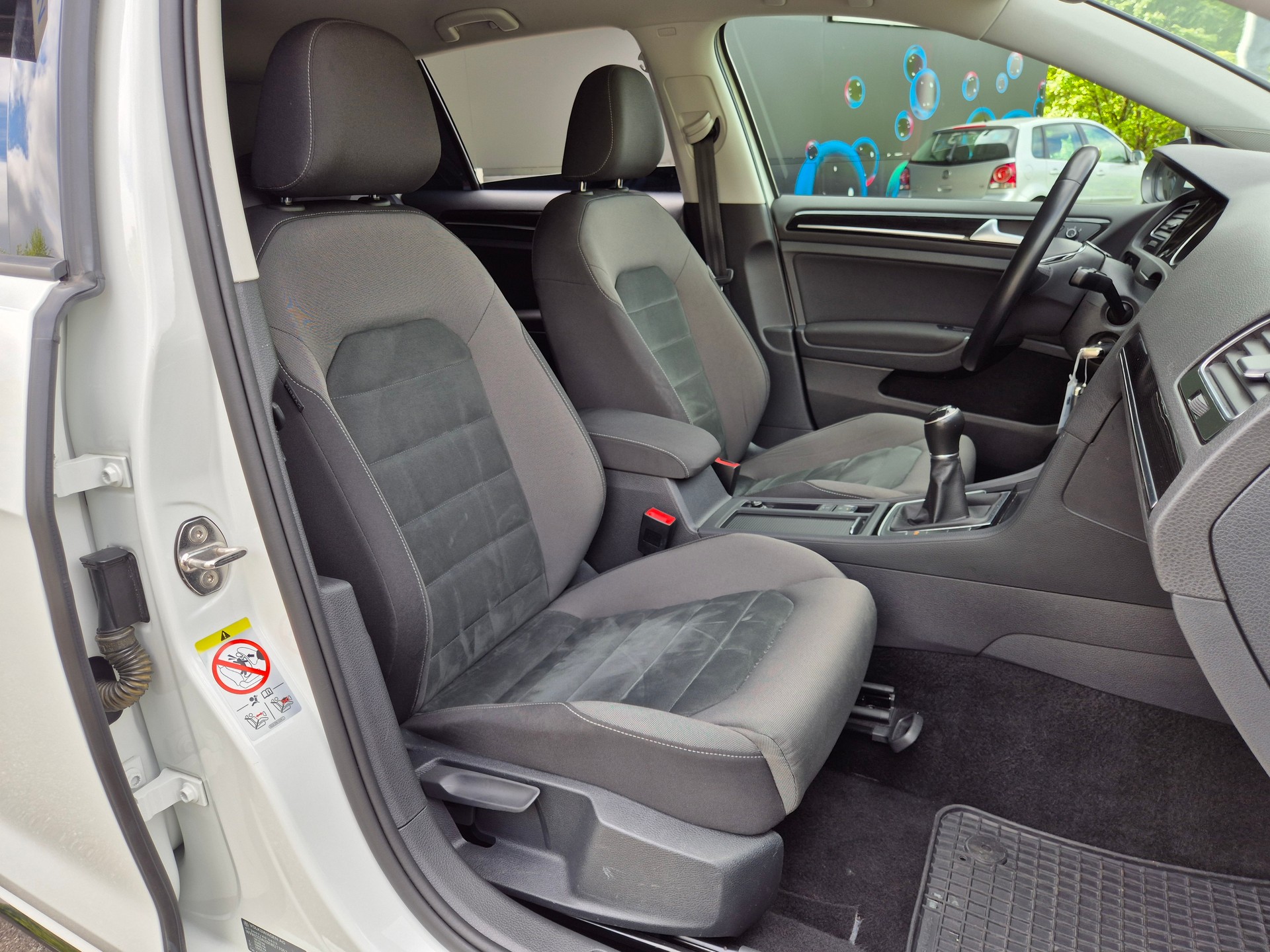 VW Golf 1.5 TSI EVO Highline-image-13
