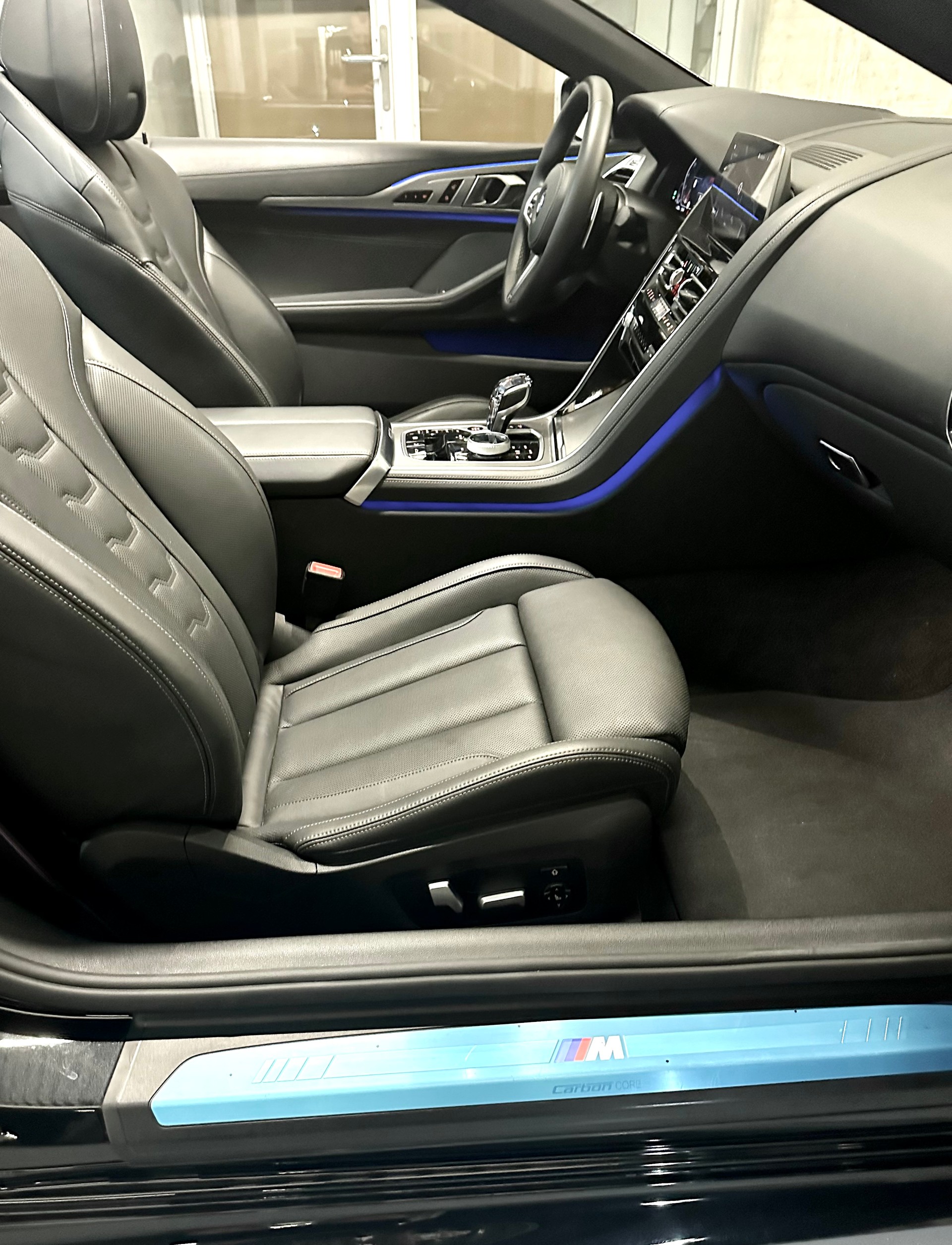 BMW 840i xDrive M Sport Steptronic-image-12