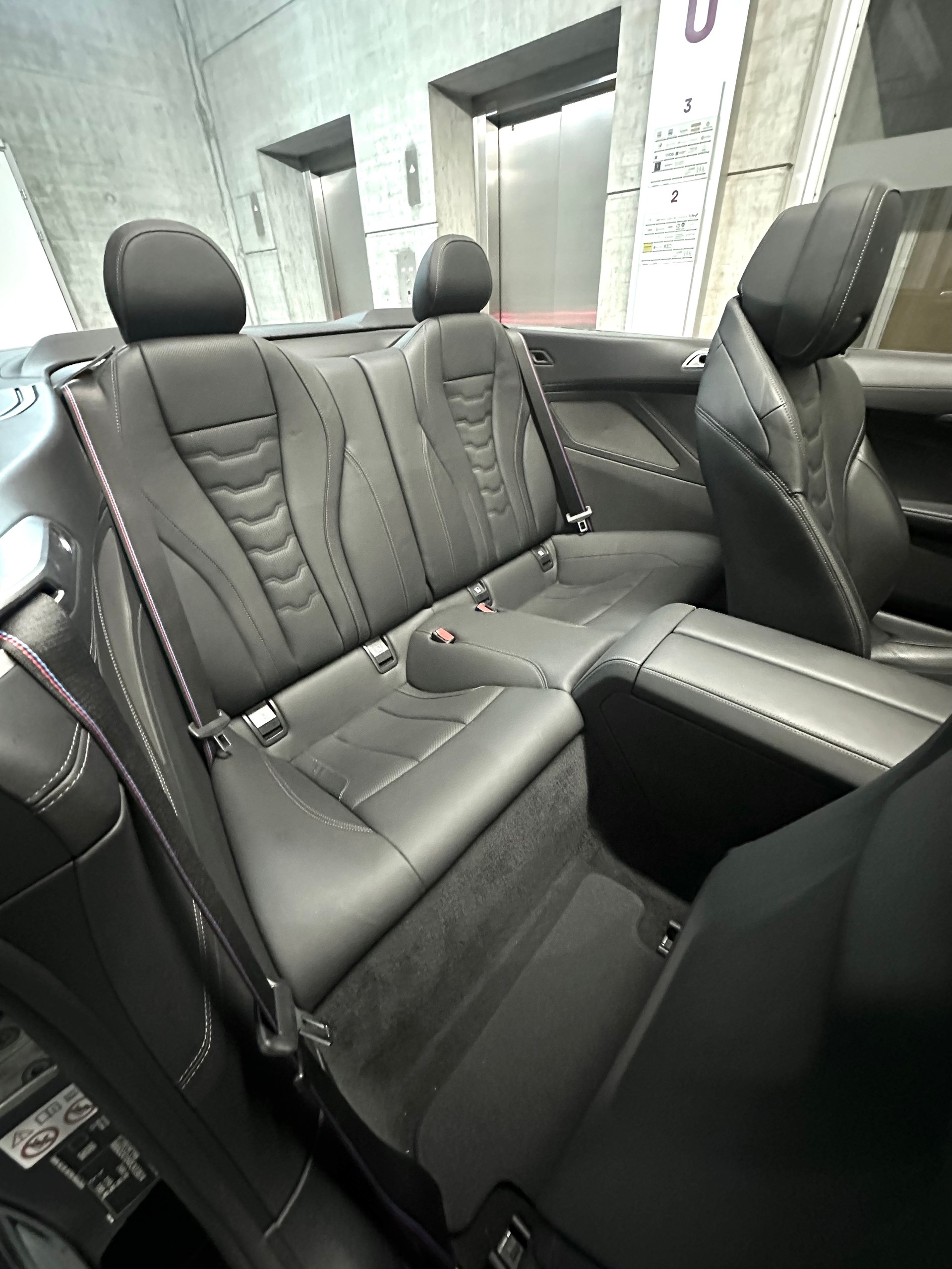 BMW 840i xDrive M Sport Steptronic-image-14