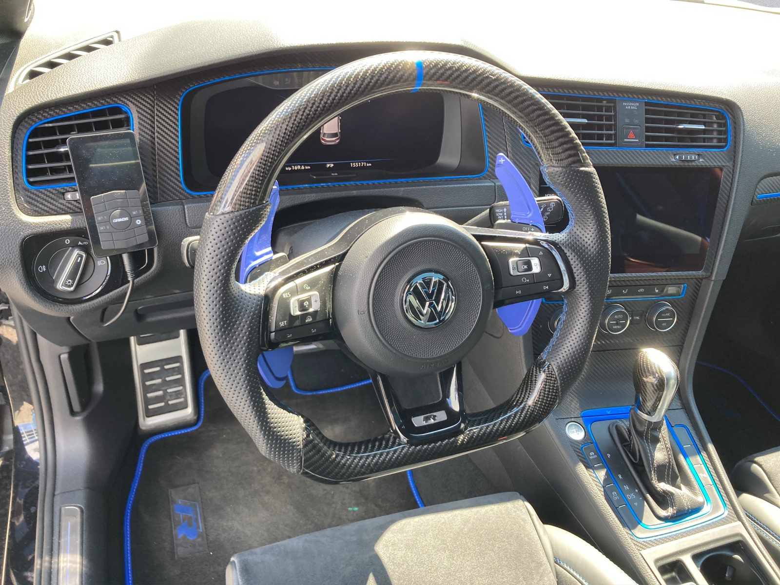 VW Golf 2.0 TSI R 4Motion DSG-showroom-element-3