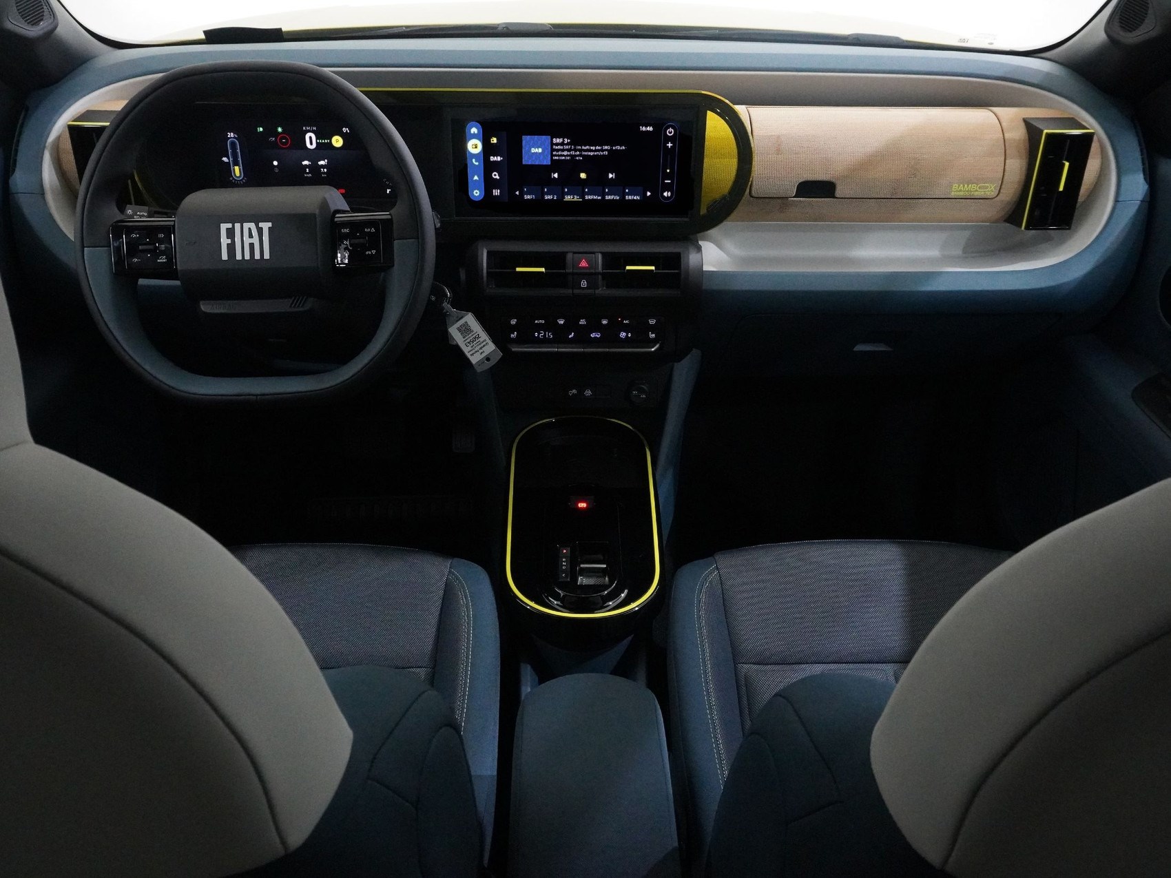 FIAT GRANDE PANDA Elettrica La Prima-showroom-element-3