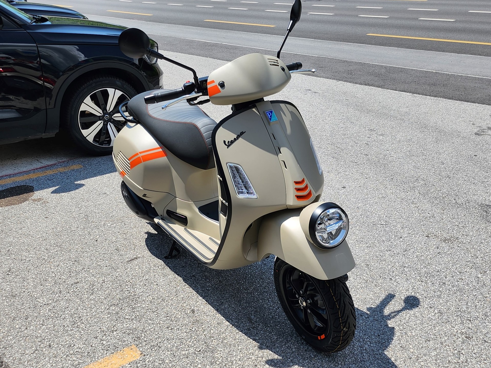 PIAGGIO Vespa GTV 300-showroom-element-1