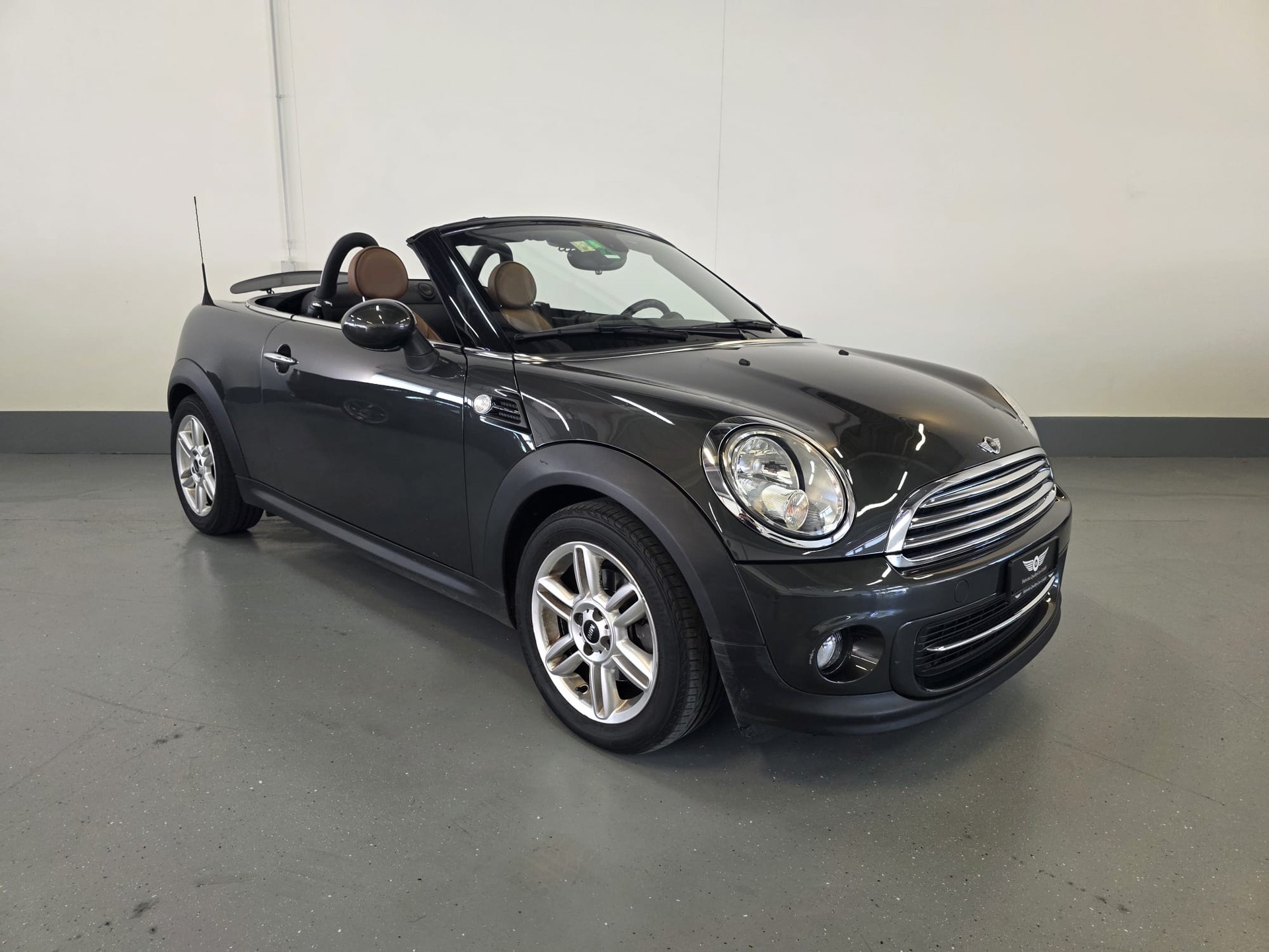 MINI Cooper Roadster-showroom-element-1