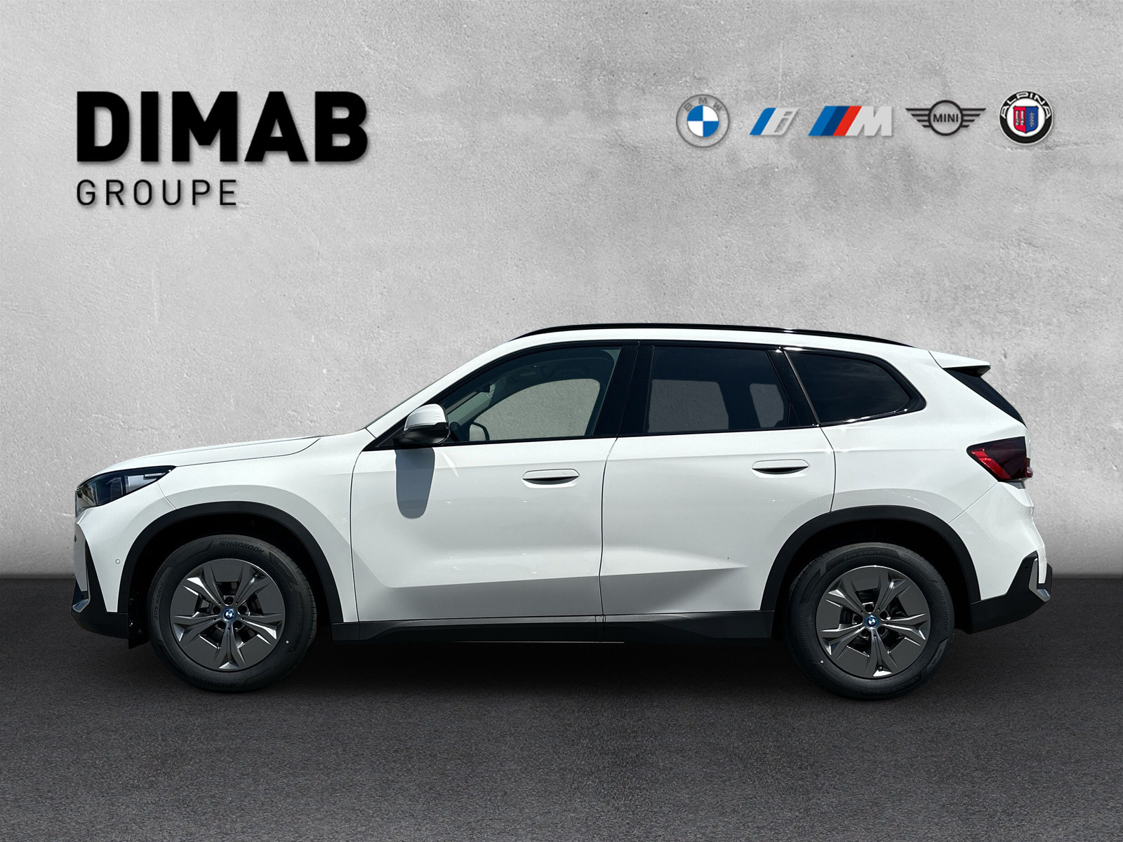 BMW iX1 eDrive 20-showroom-element-1