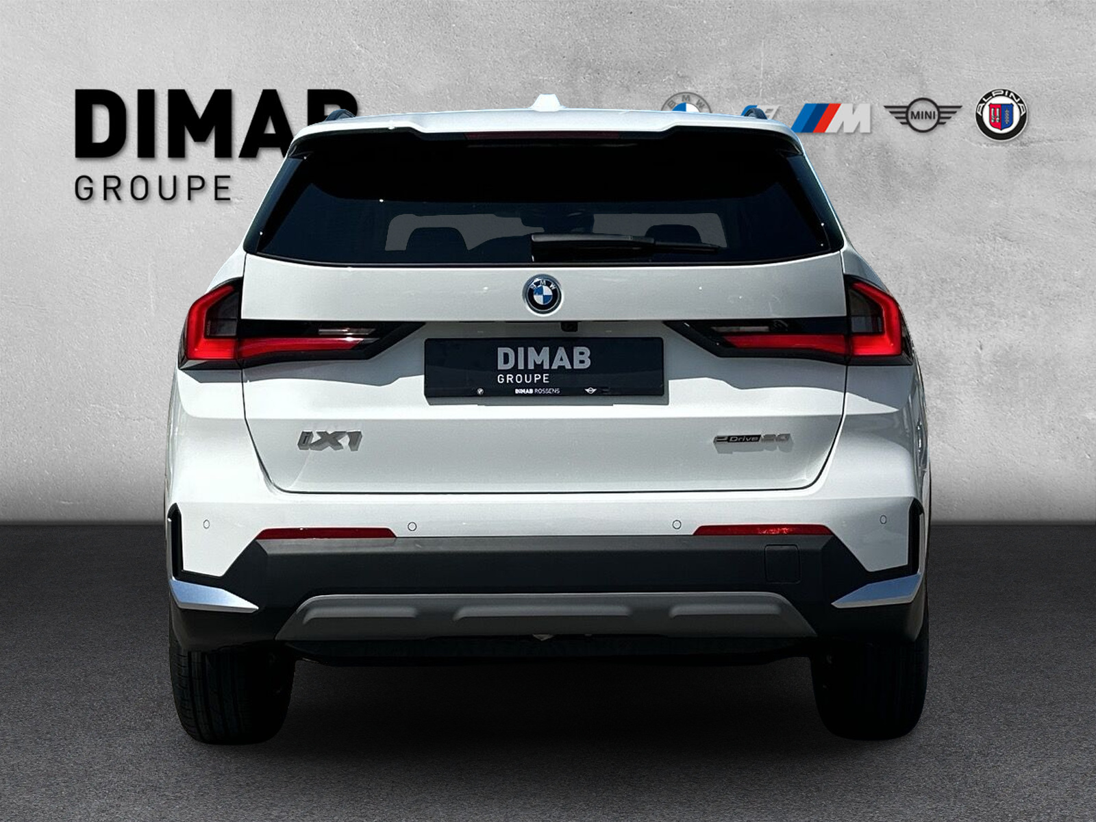 BMW iX1 eDrive 20-showroom-element-3