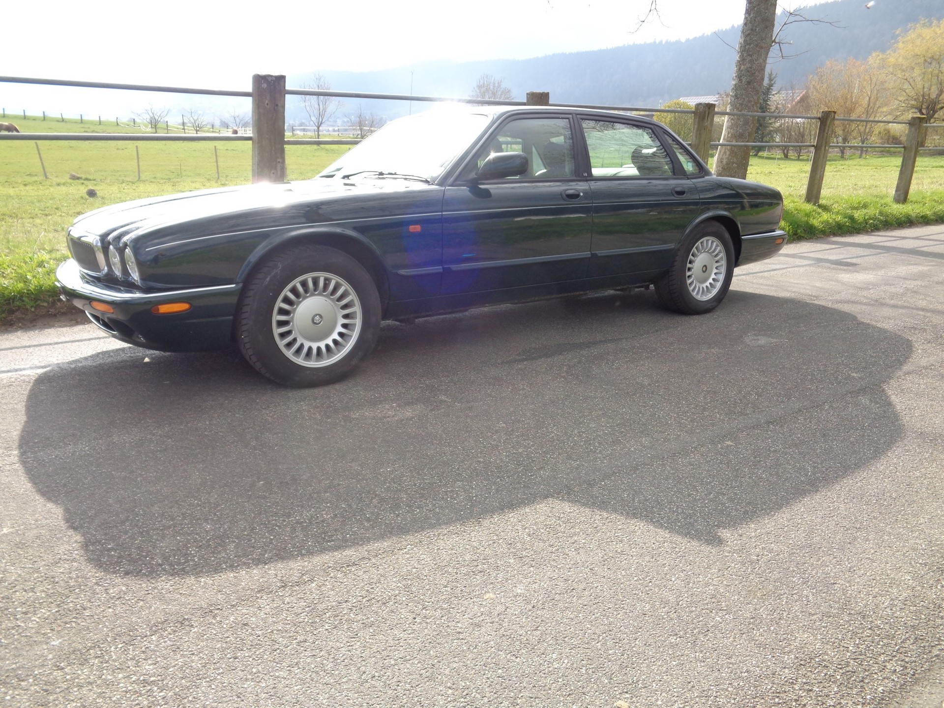 JAGUAR XJ 3.2 V8-image-3