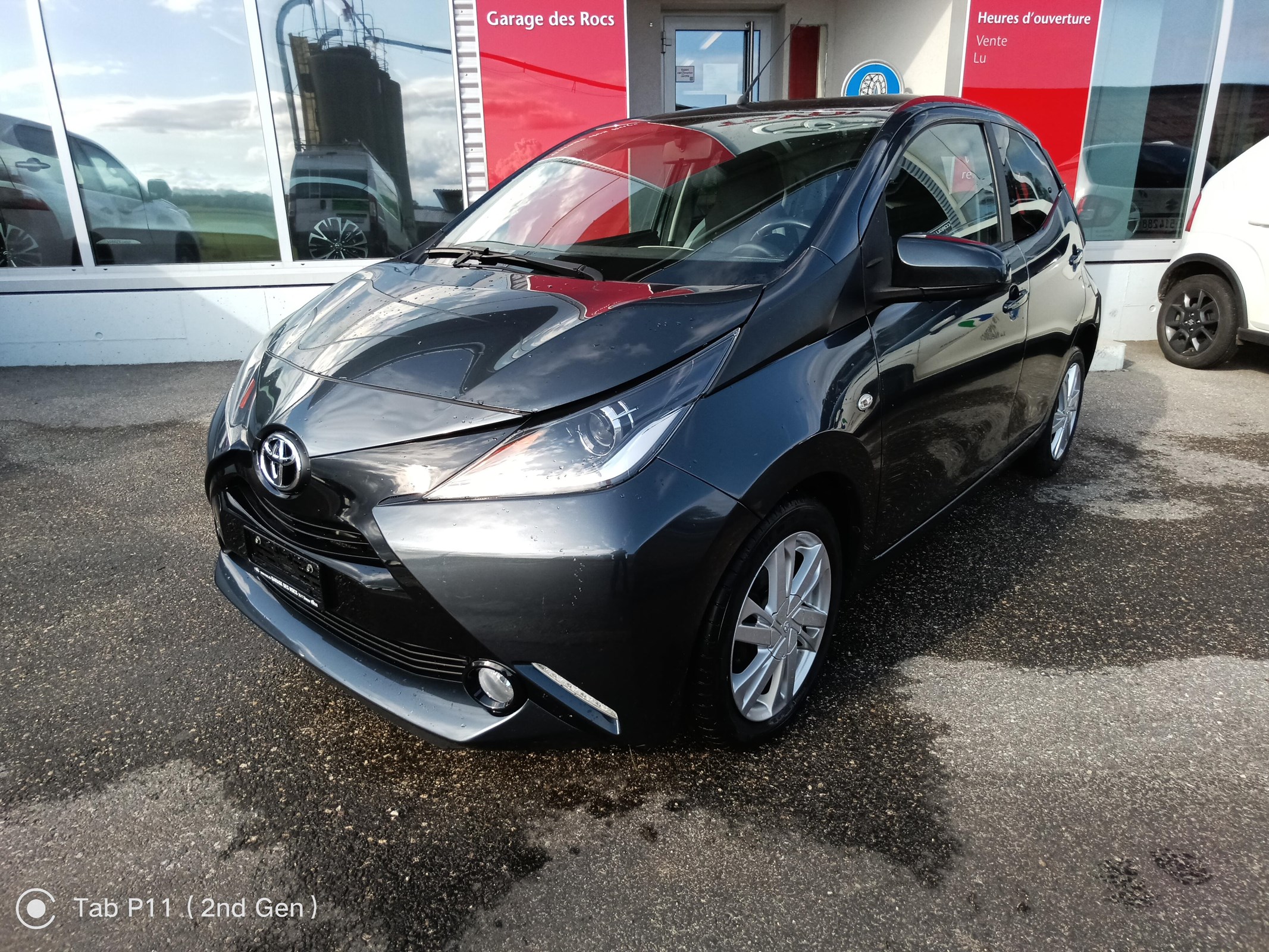 TOYOTA Aygo 1.0 VVT-i x-play (Limousine)